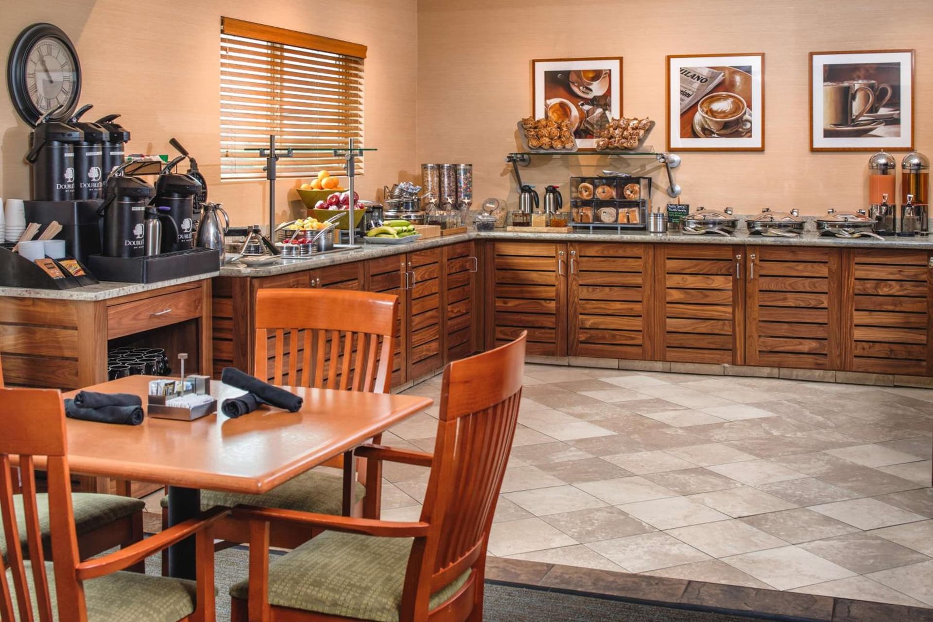 DoubleTree by Hilton Portland - Beaverton interior in Beaverton, OR — gallery photo 2