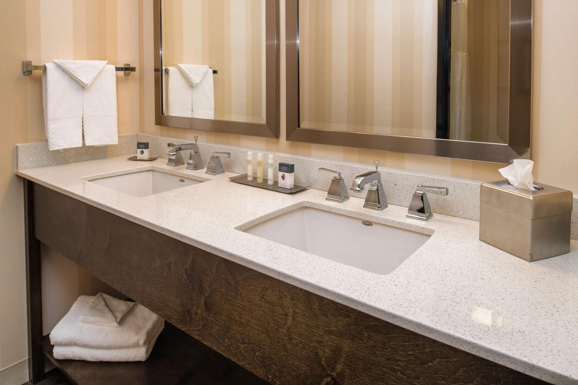 DoubleTree by Hilton Portland - Beaverton gallery photo in Beaverton, OR — image 19