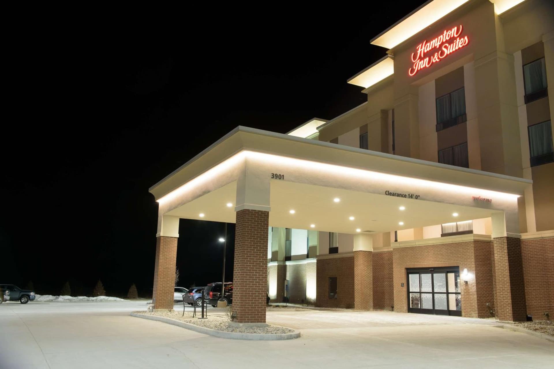 Hampton Inn & Suites Bay City interior in Bay City, MI — gallery photo 2