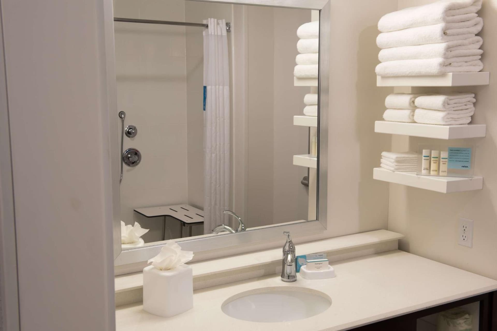 Hampton Inn & Suites Bay City gallery photo in Bay City, MI — image 34