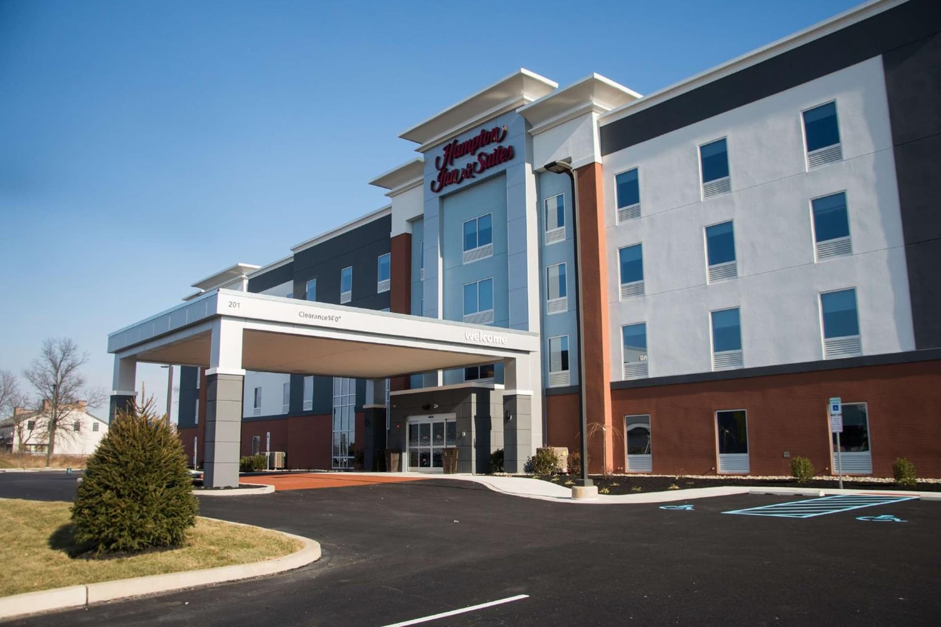 Hampton Inn & Suites Warrington Horsham interior in Warrington — gallery photo 2