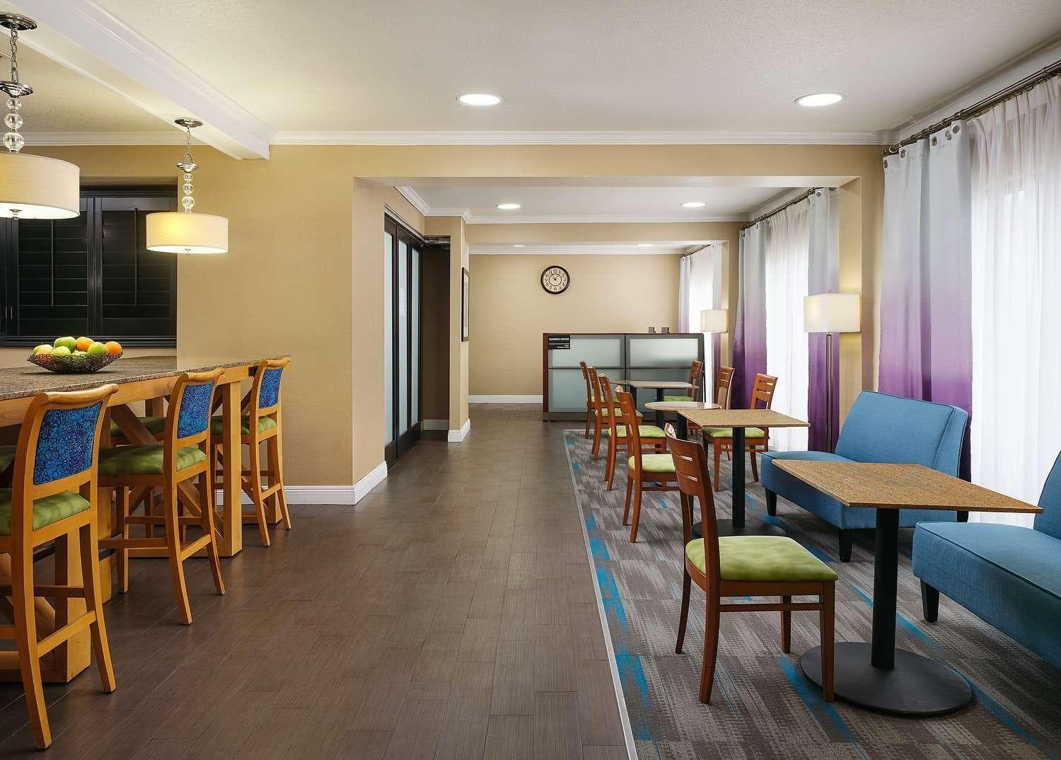 Hampton Inn Covington/Mandeville gallery photo in Covington, LA — image 14