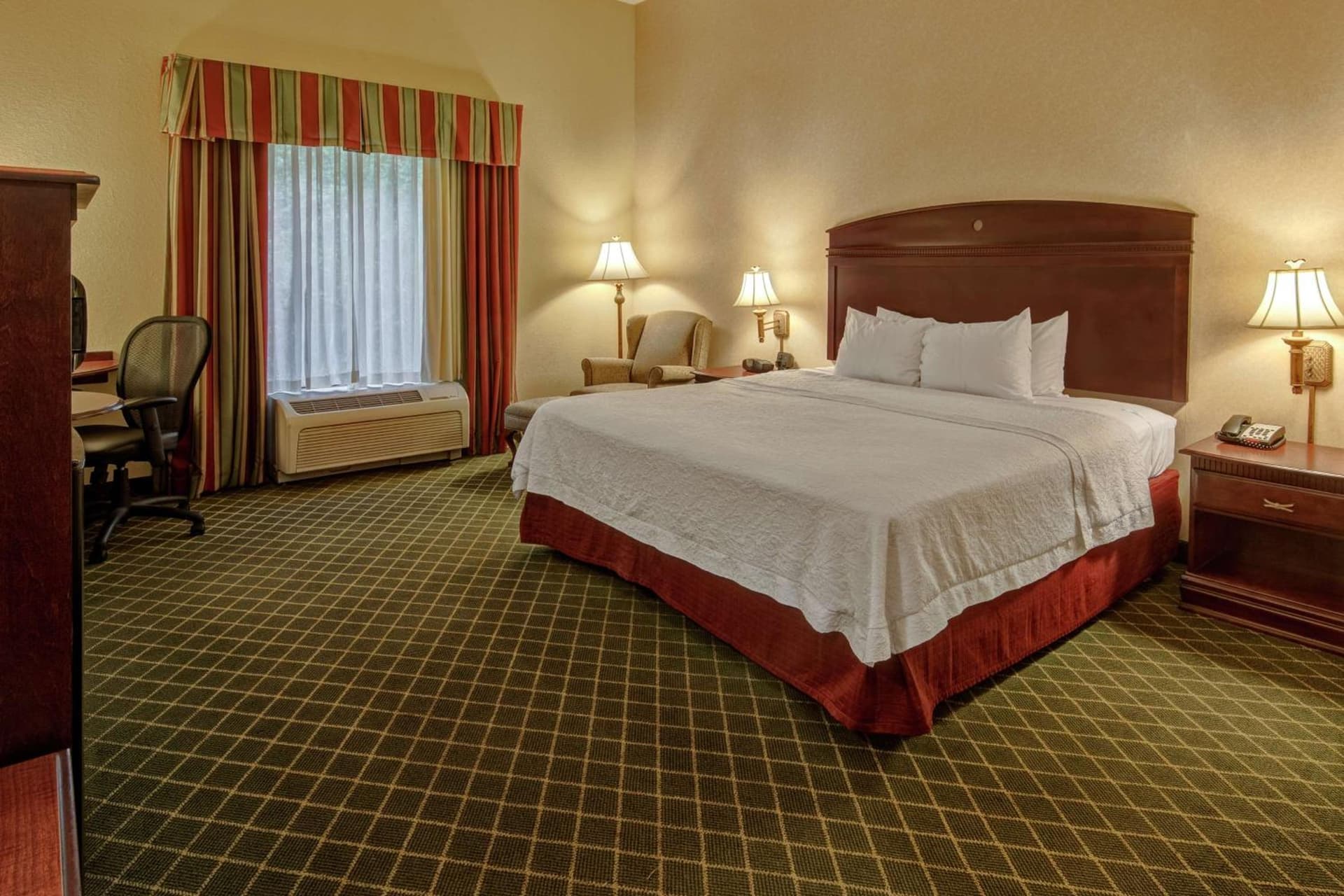 Hampton Inn Cambridge property views in Cambridge, OH — gallery photo 3