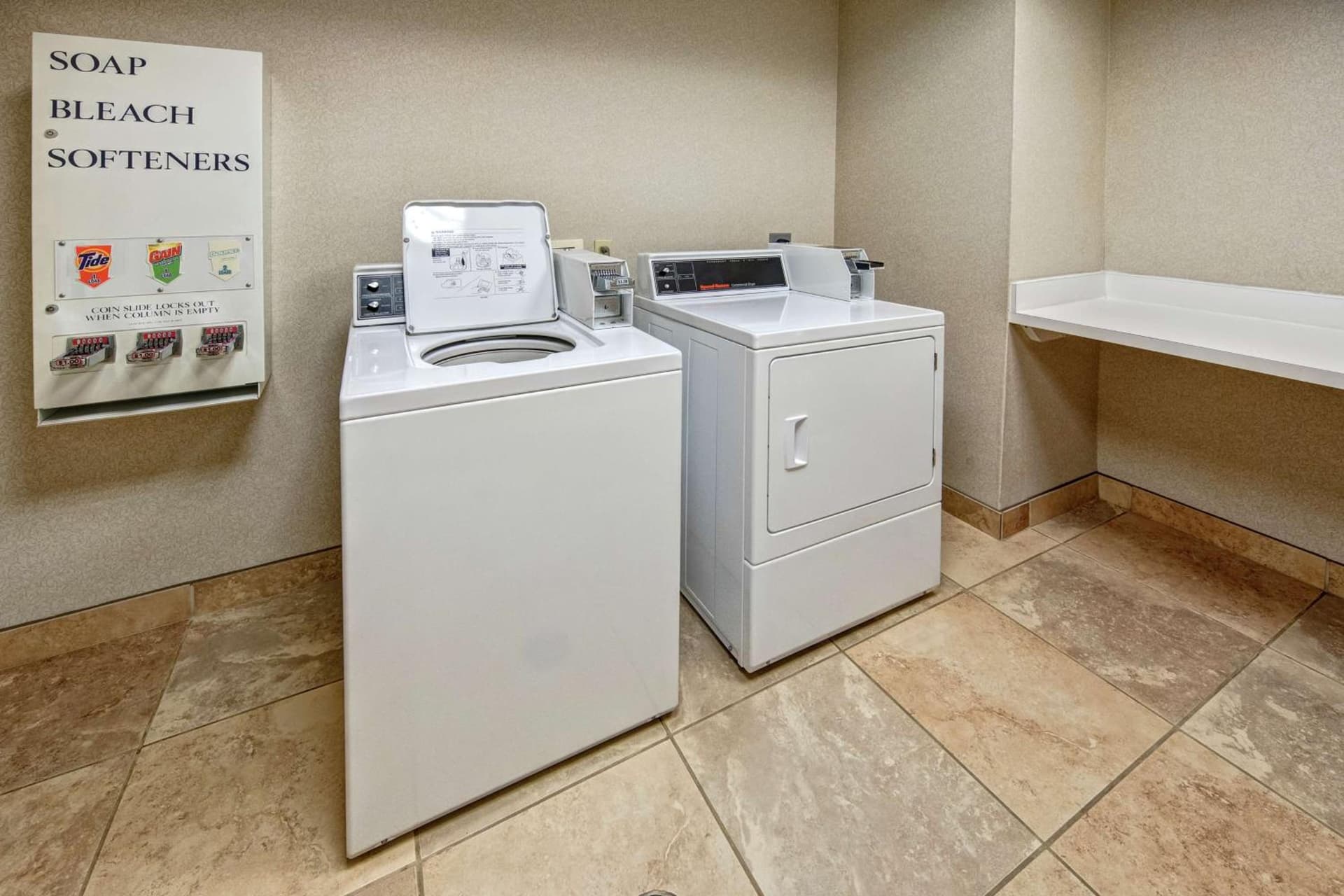 Hampton Inn Cambridge gallery photo in Cambridge, OH — image 34