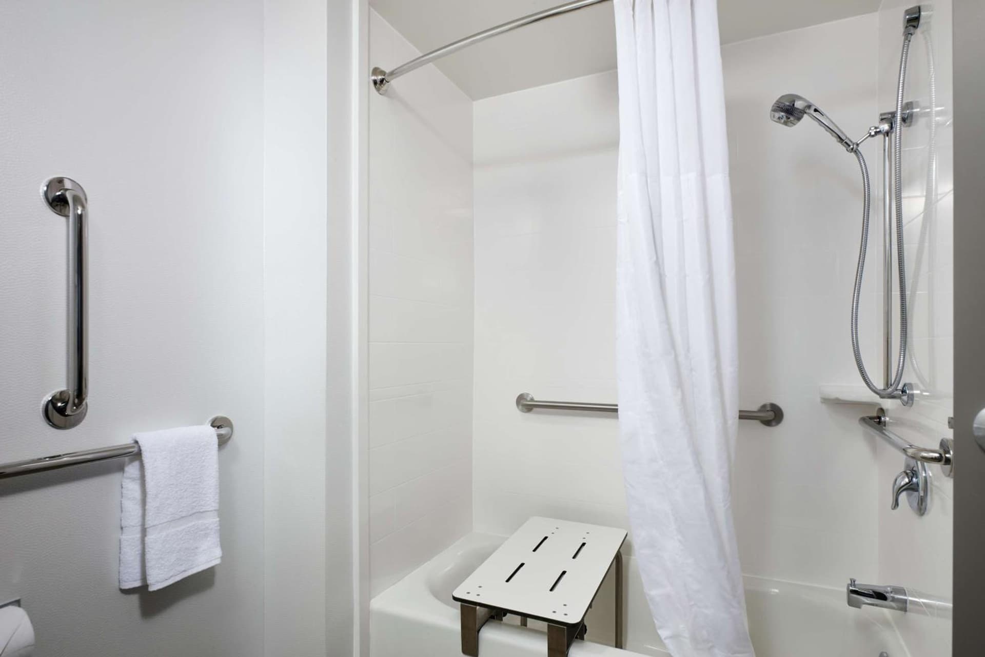 Hampton Inn Niagara Falls gallery photo in Niagara Falls, NY — image 12
