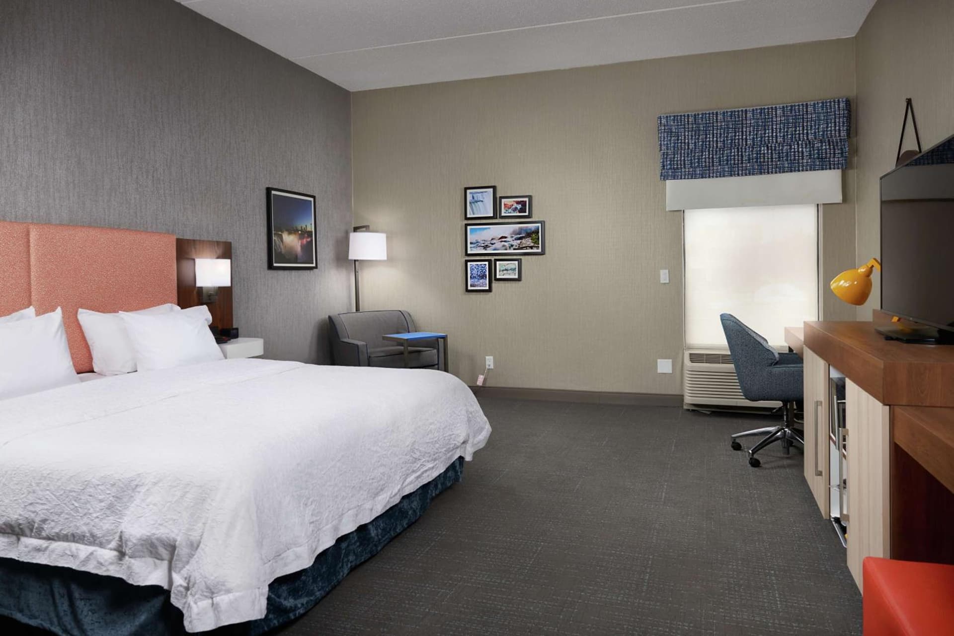 Hampton Inn Niagara Falls gallery photo in Niagara Falls, NY — image 7