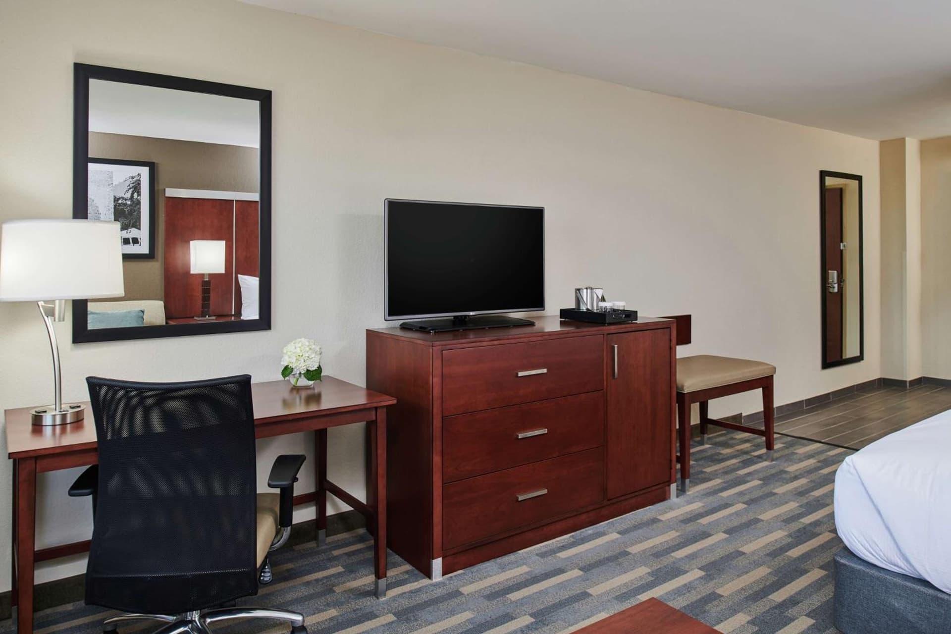 Doubletree By Hilton Raleigh Crabtree Valley gallery photo in Raleigh, NC — image 13