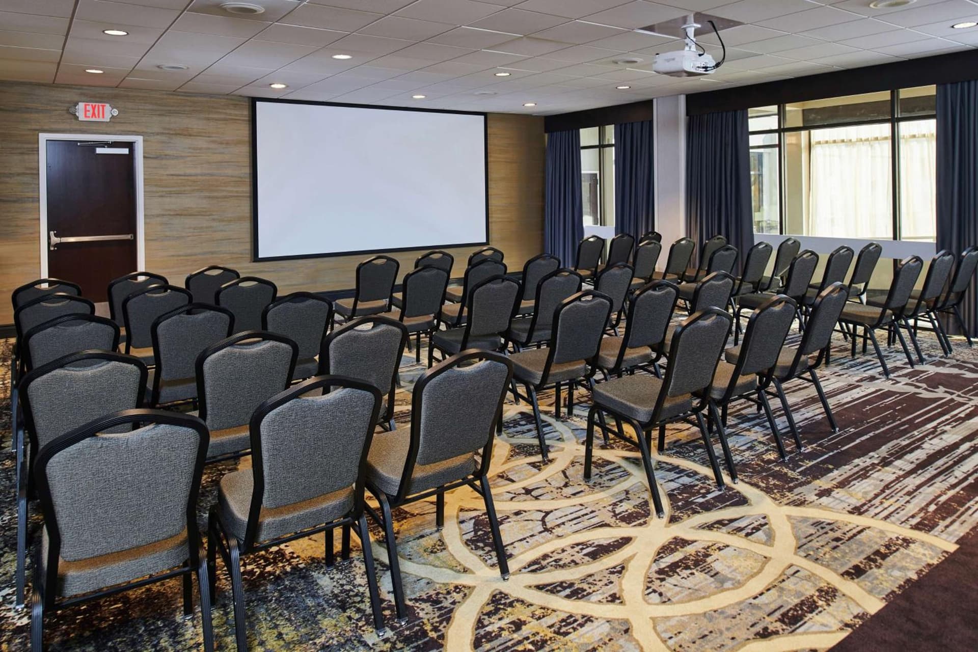 Doubletree By Hilton Raleigh Crabtree Valley gallery photo in Raleigh, NC — image 9