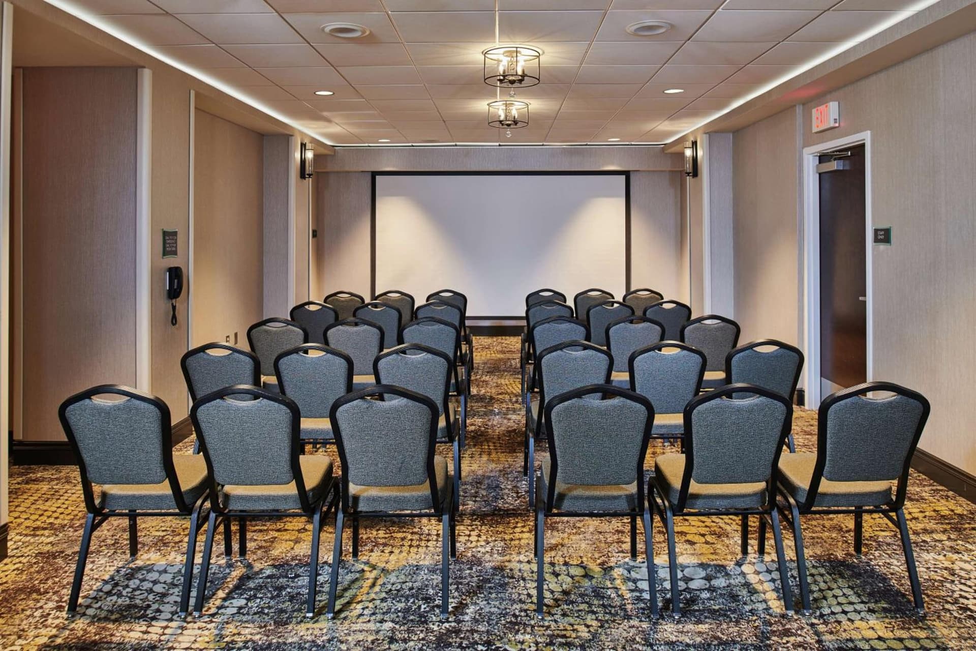 Doubletree By Hilton Raleigh Crabtree Valley gallery photo in Raleigh, NC — image 5
