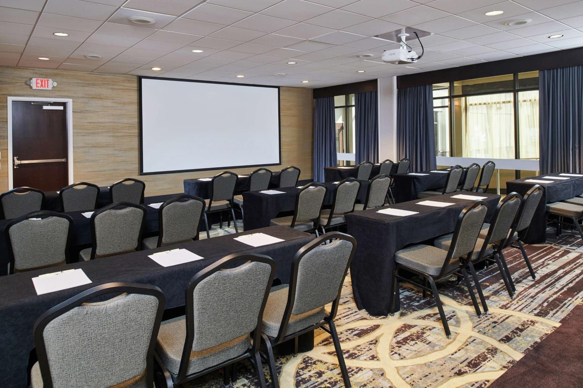 Doubletree By Hilton Raleigh Crabtree Valley gallery photo in Raleigh, NC — image 17
