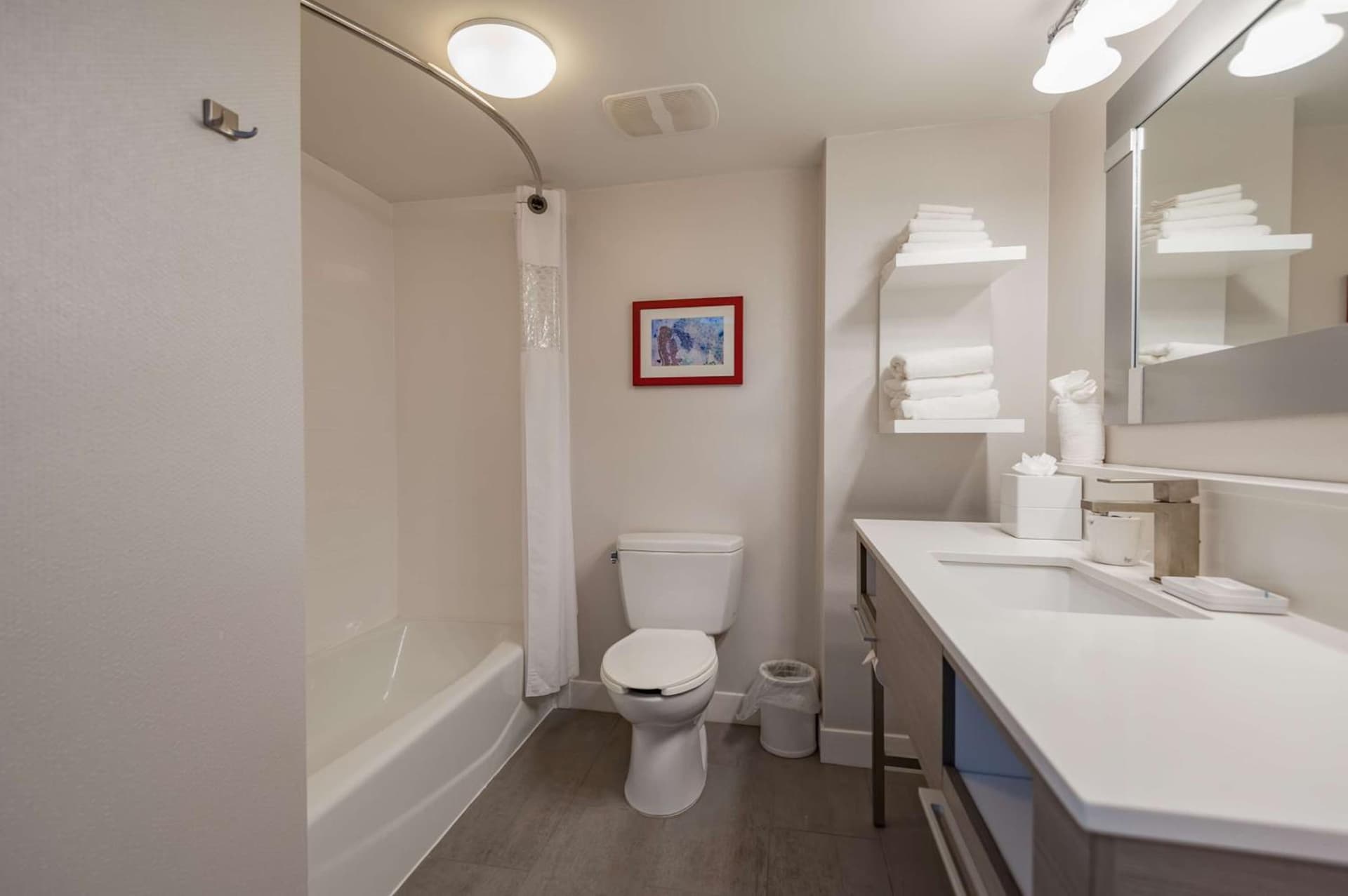 Hampton Inn East Windsor gallery photo in East Windsor, NJ — image 7
