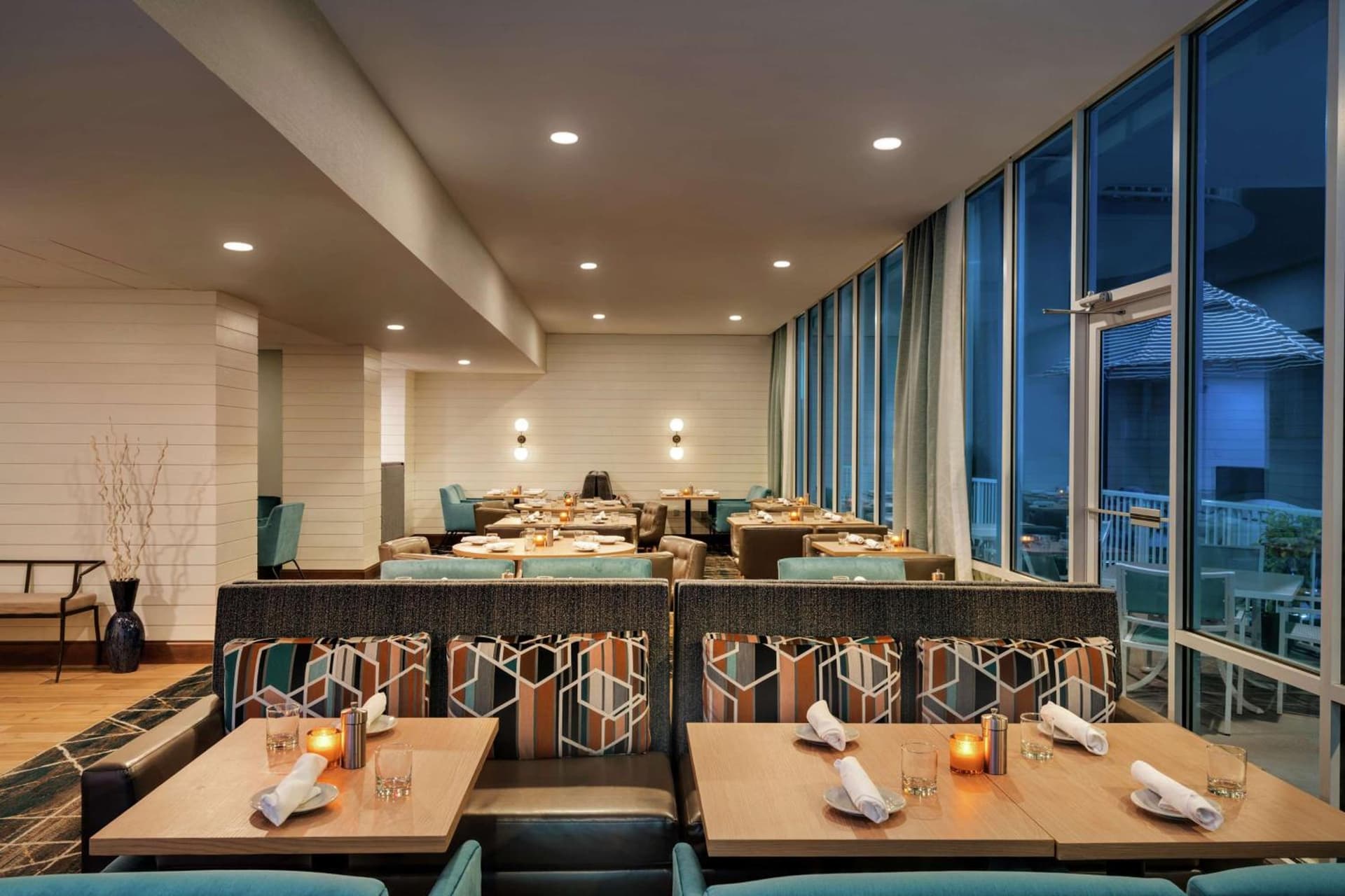 DoubleTree by Hilton Ocean City Oceanfront gallery photo in Ocean City, MD — image 35