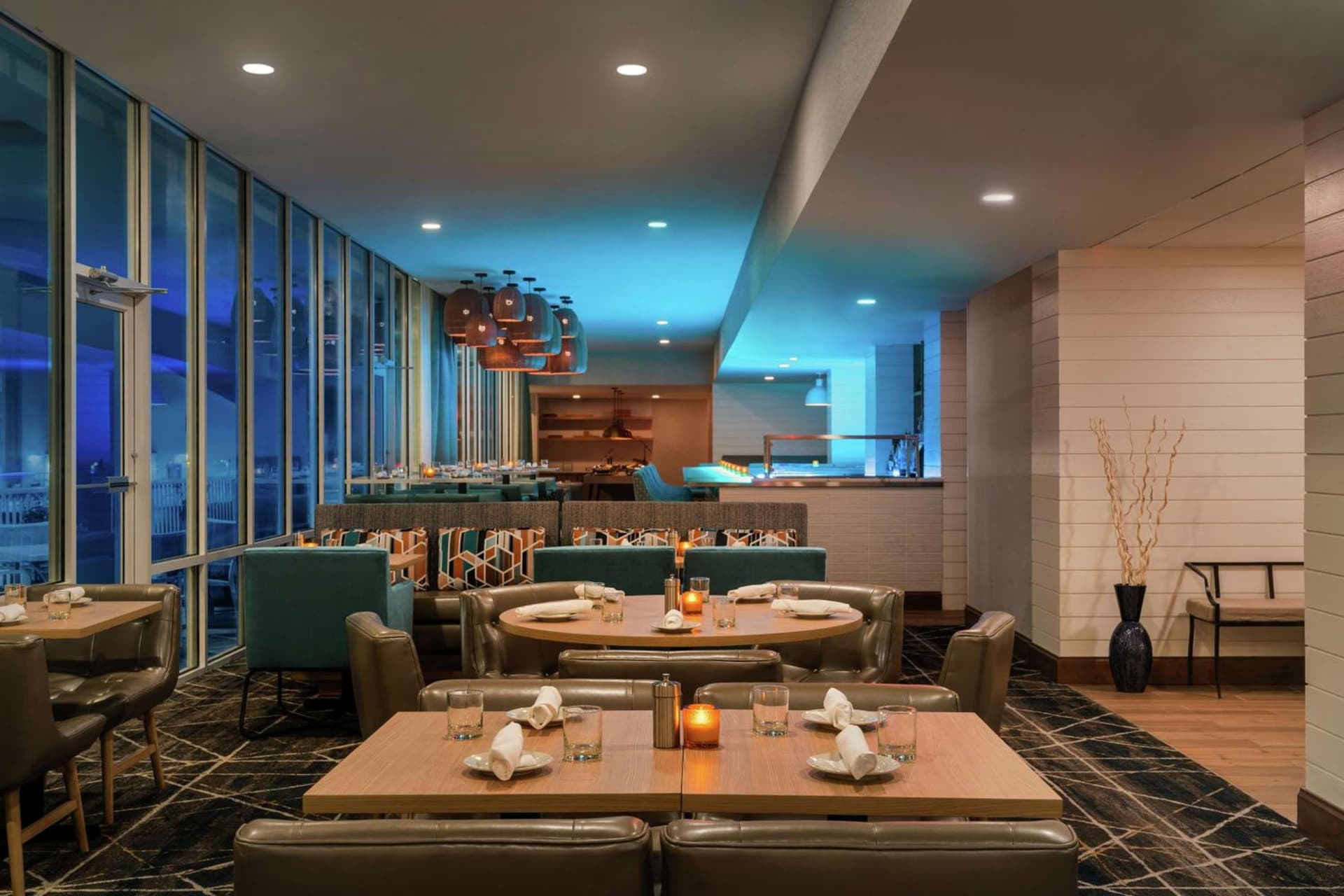 DoubleTree by Hilton Ocean City Oceanfront gallery photo in Ocean City, MD — image 25