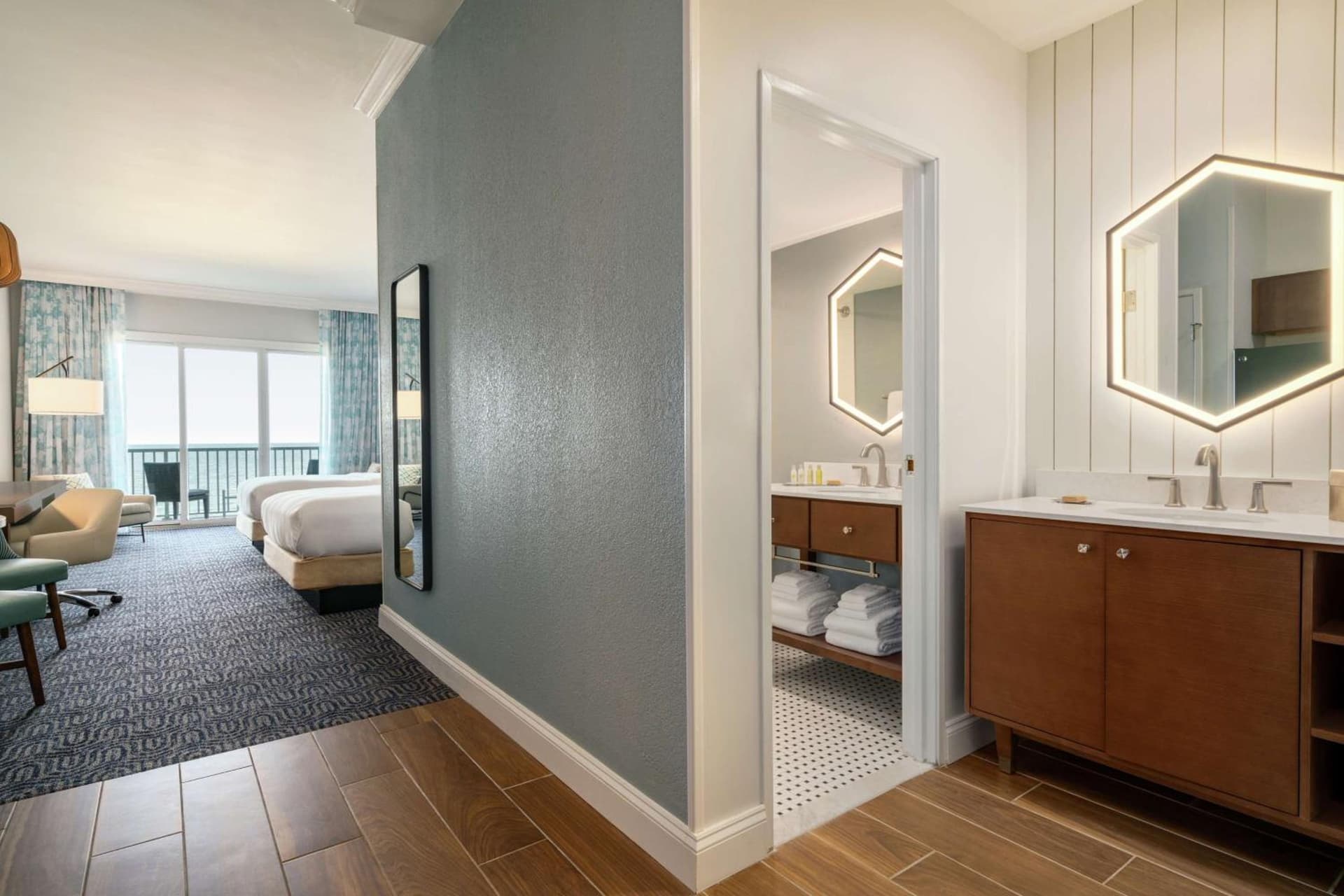 DoubleTree by Hilton Ocean City Oceanfront gallery photo in Ocean City, MD — image 26