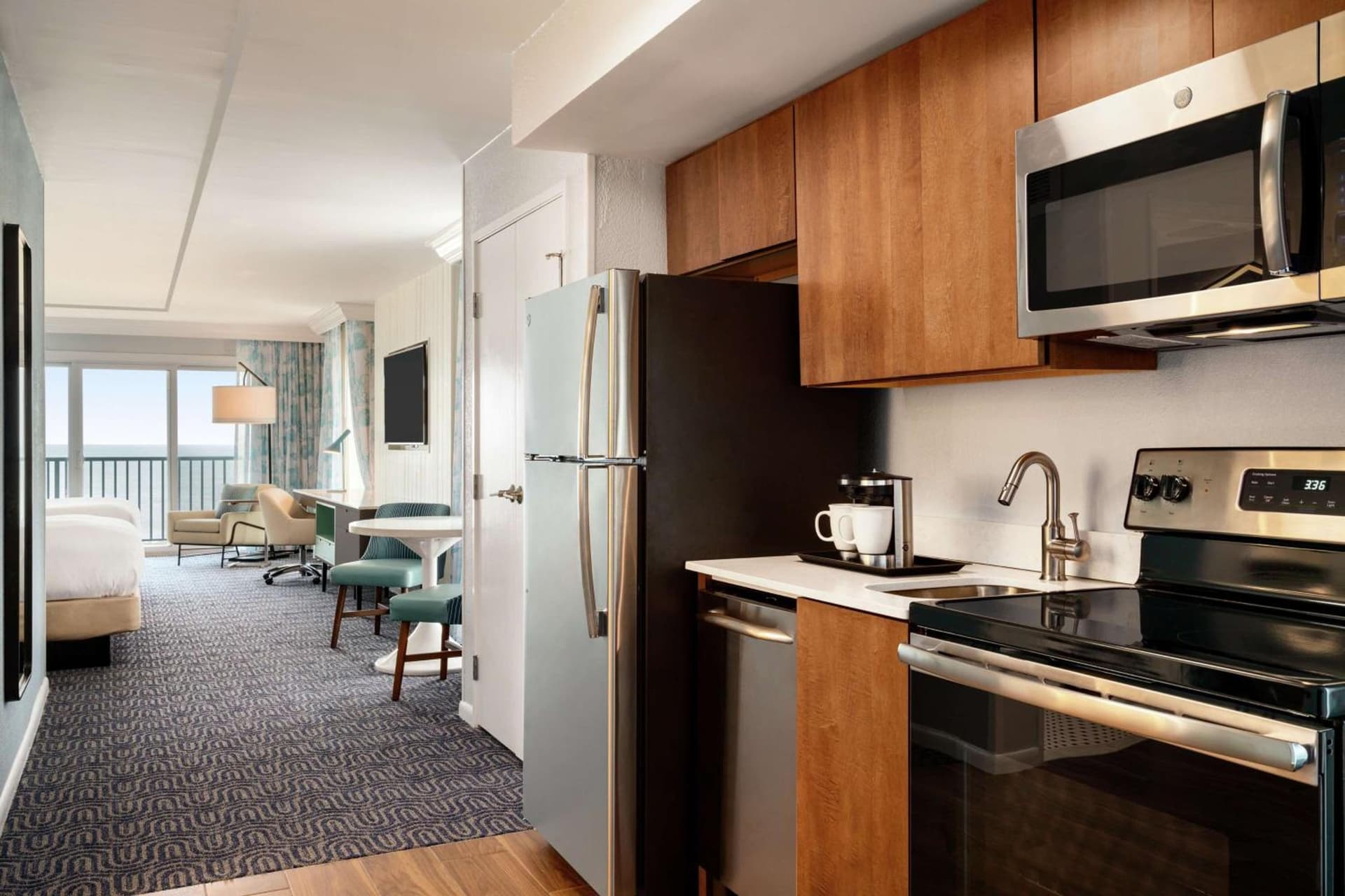 DoubleTree by Hilton Ocean City Oceanfront gallery photo in Ocean City, MD — image 4