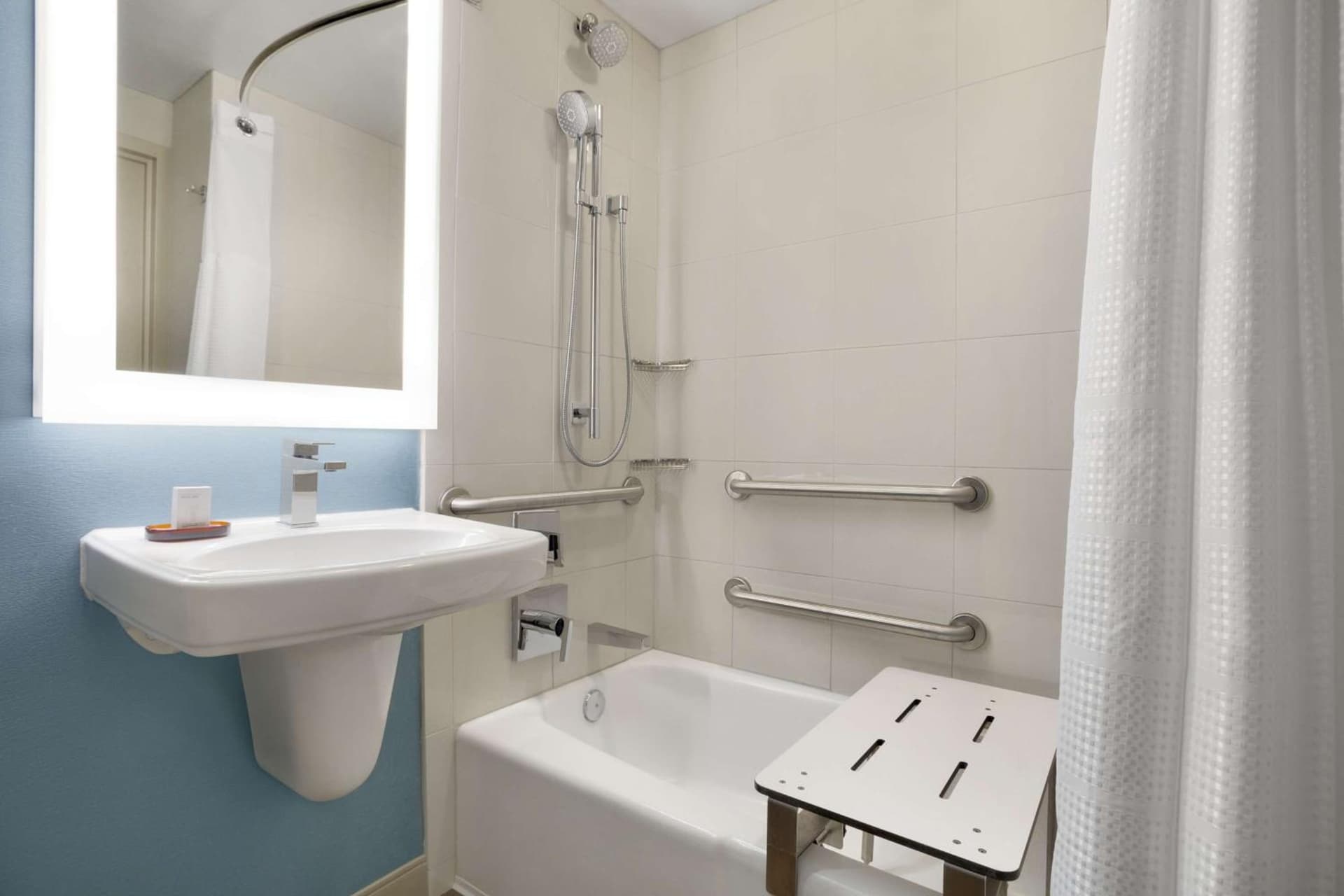 Embassy Suites San Antonio Airport gallery photo in San Antonio, TX — image 15