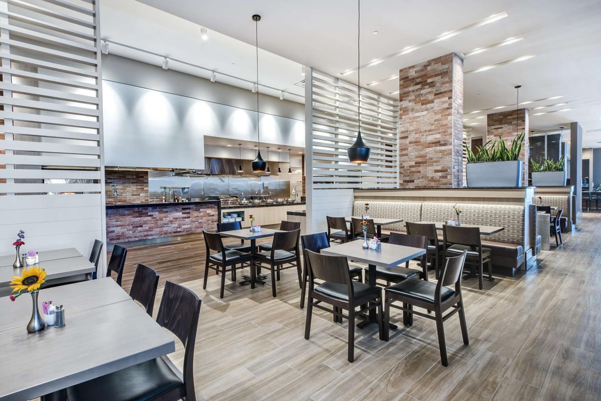 Embassy Suites By Hilton College Station gallery photo in College Station, TX — image 16