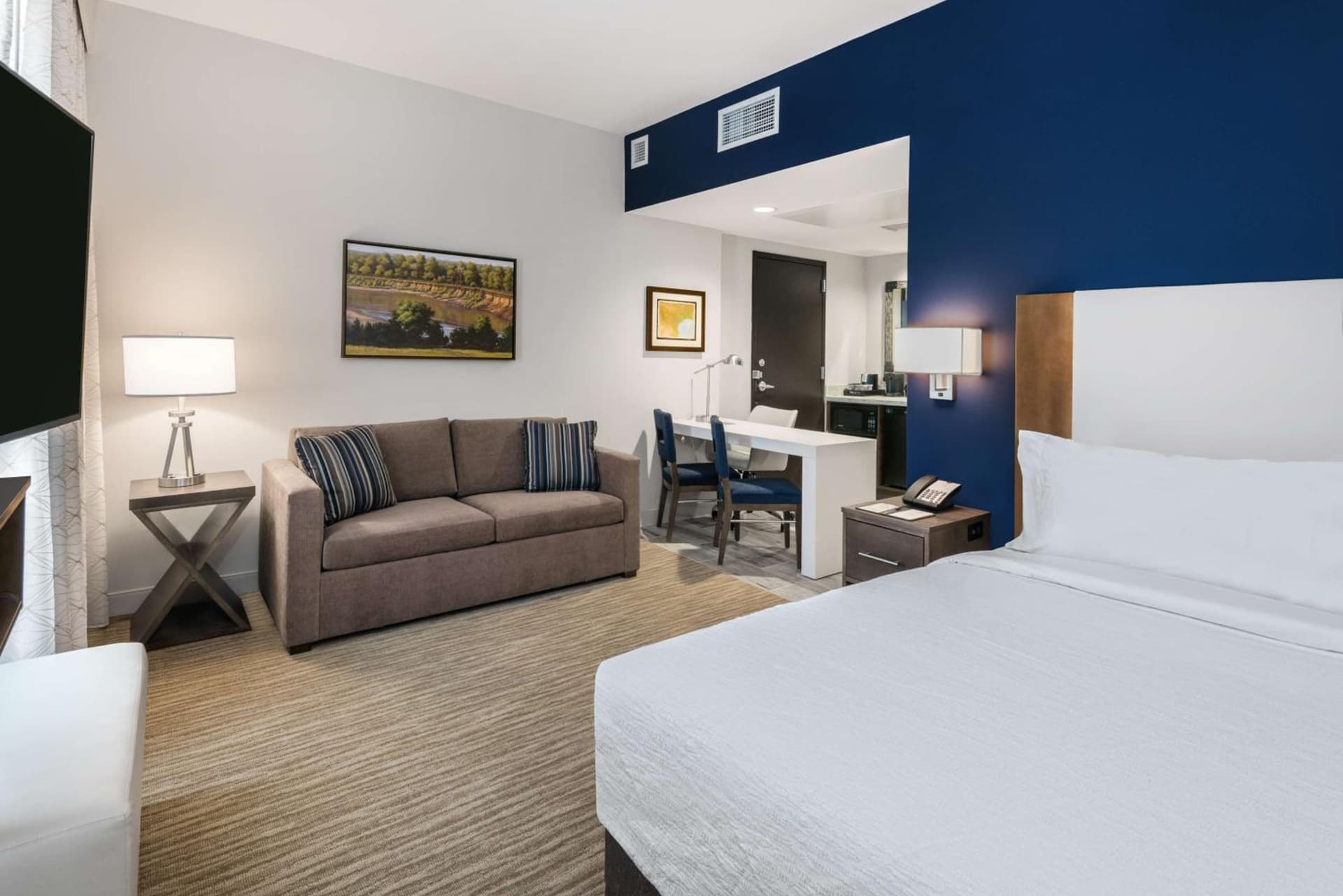 Embassy Suites By Hilton College Station interior in College Station, TX — gallery photo 2