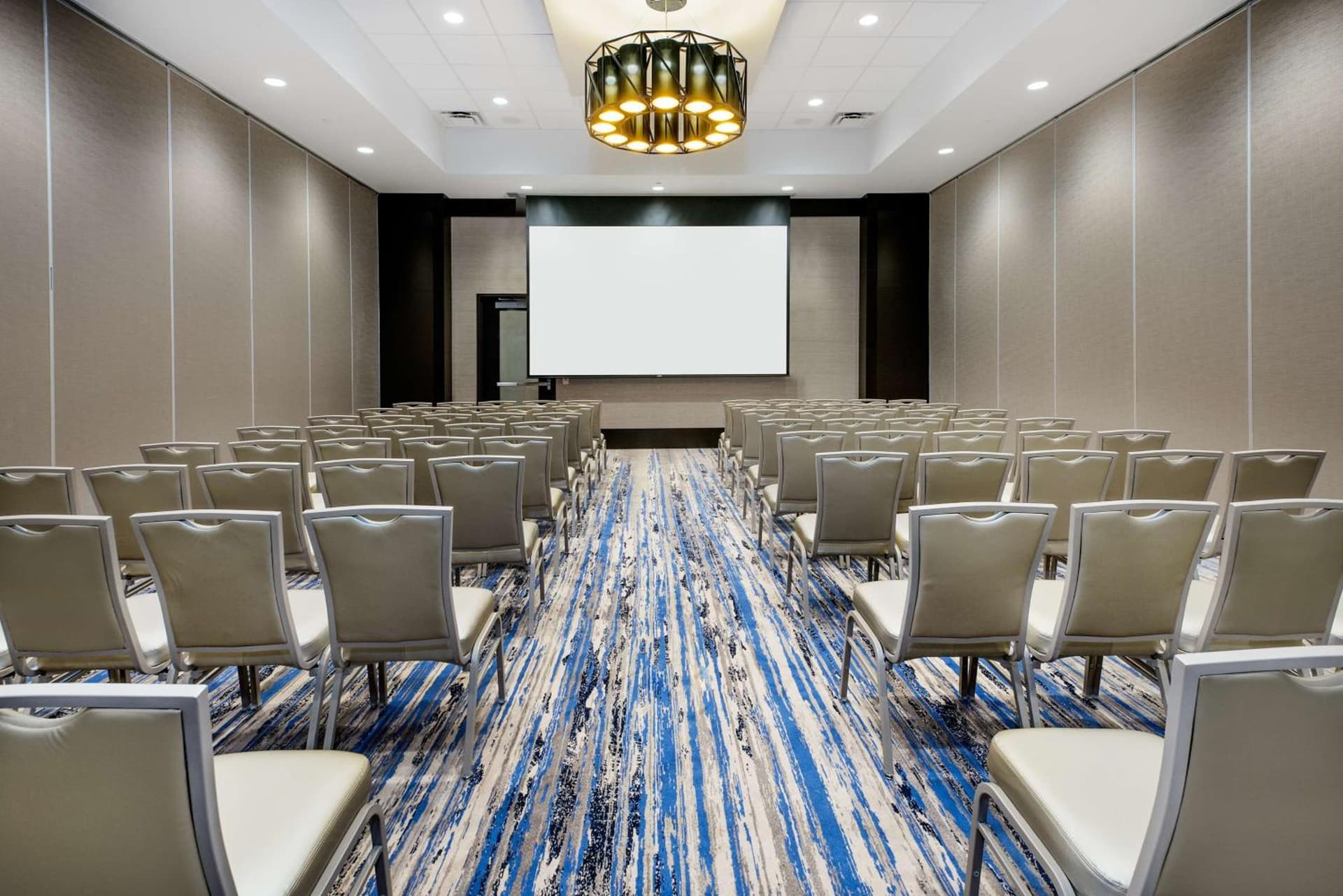 Embassy Suites By Hilton College Station gallery photo in College Station, TX — image 34