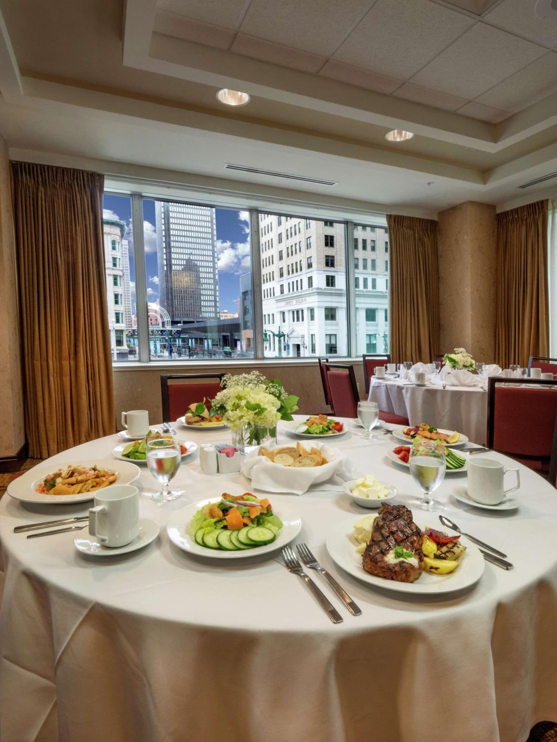 The Hilton Garden Inn Buffalo-Downtown gallery photo in Buffalo, NY — image 9
