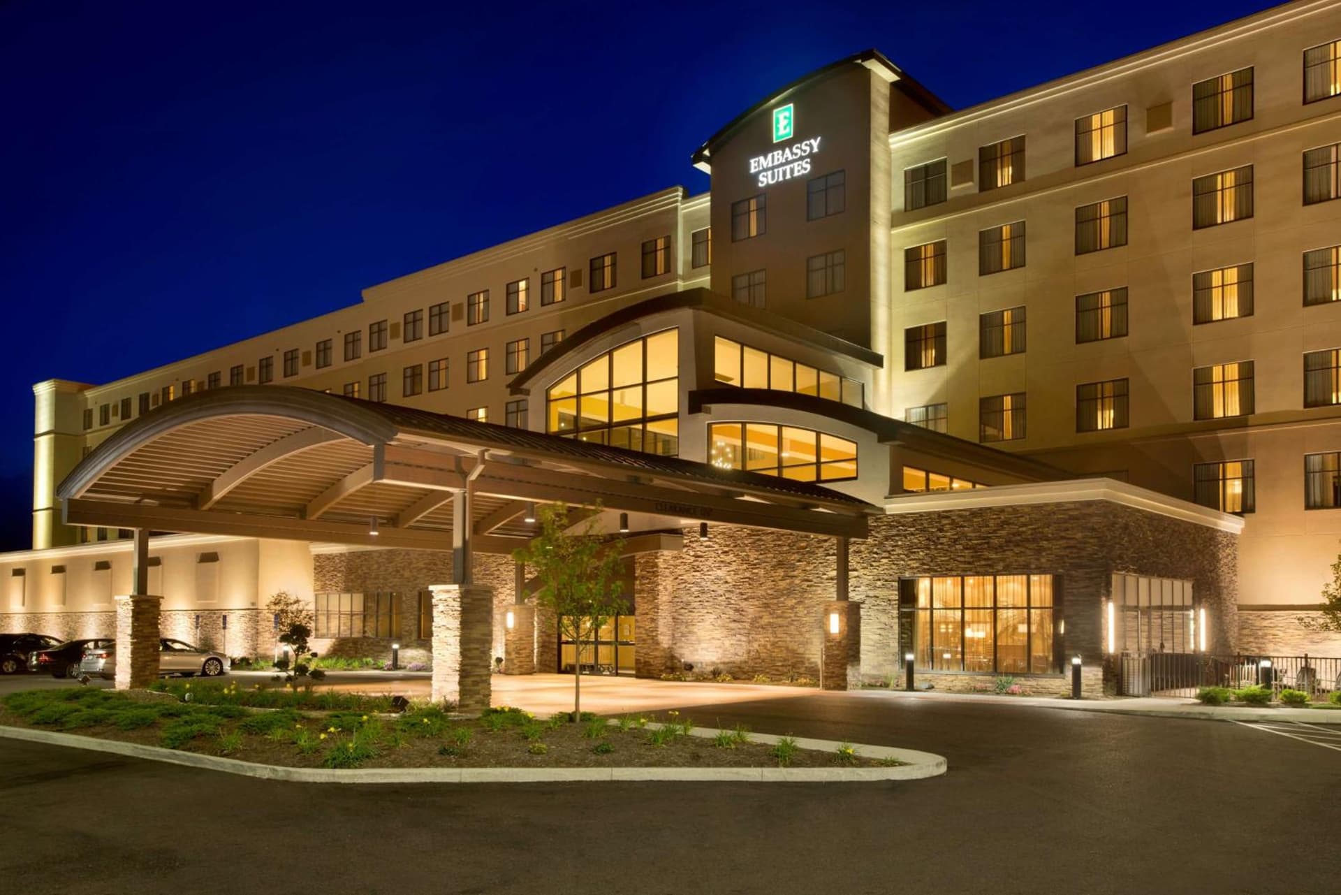 Embassy Suites by Hilton Akron Canton Airport — hotel in Canton, Ohio