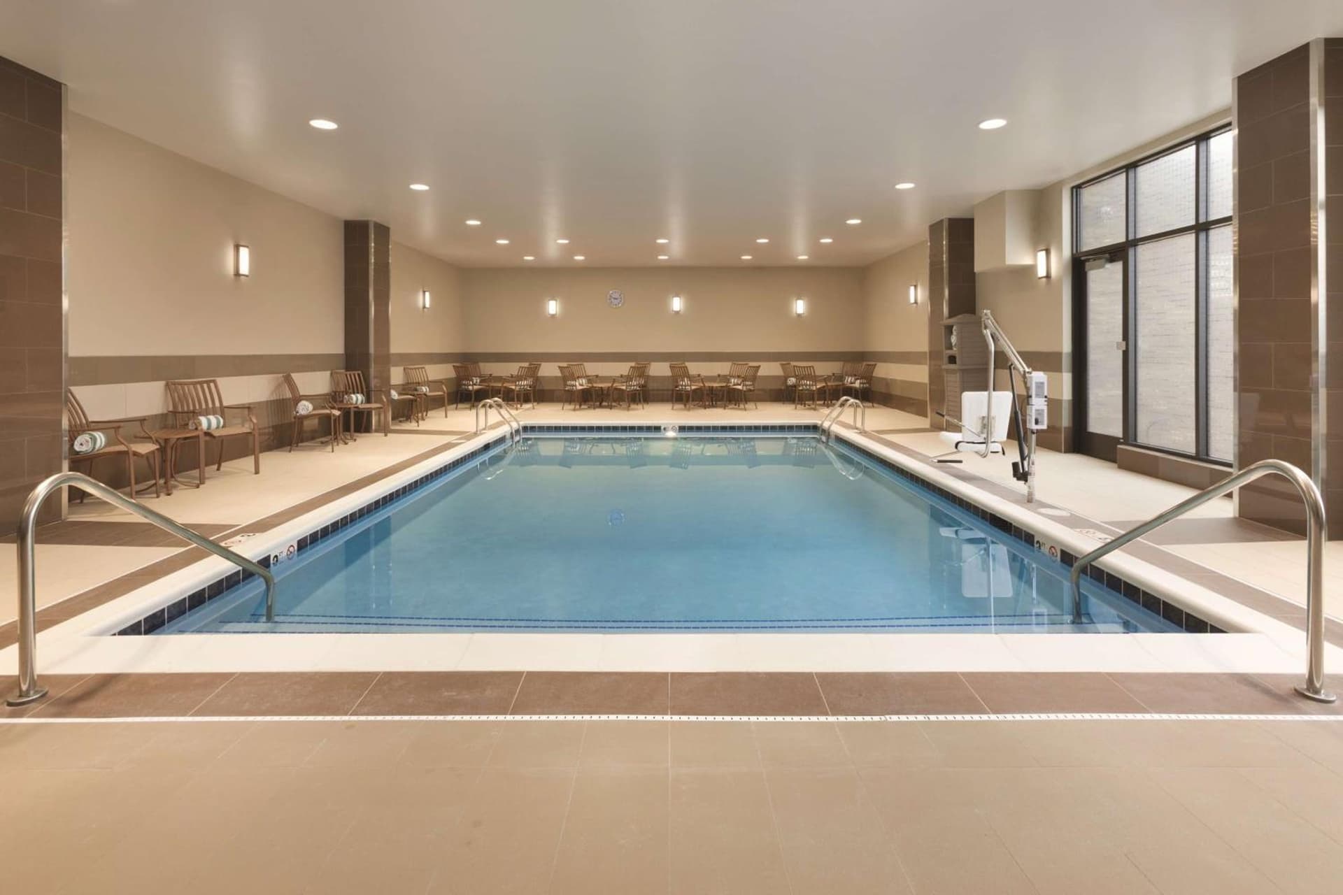 Embassy Suites by Hilton Akron Canton Airport gallery photo in North Canton, OH — image 11