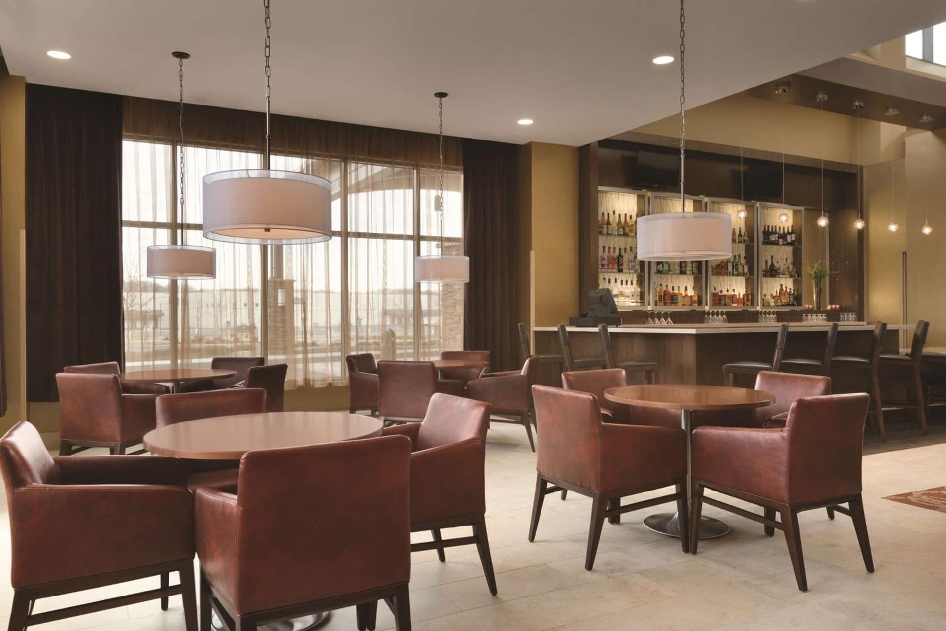 Embassy Suites by Hilton Akron Canton Airport gallery photo in North Canton, OH — image 23