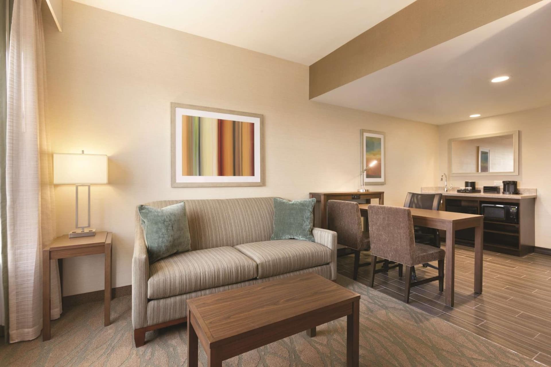 Embassy Suites by Hilton Akron Canton Airport gallery photo in North Canton, OH — image 33