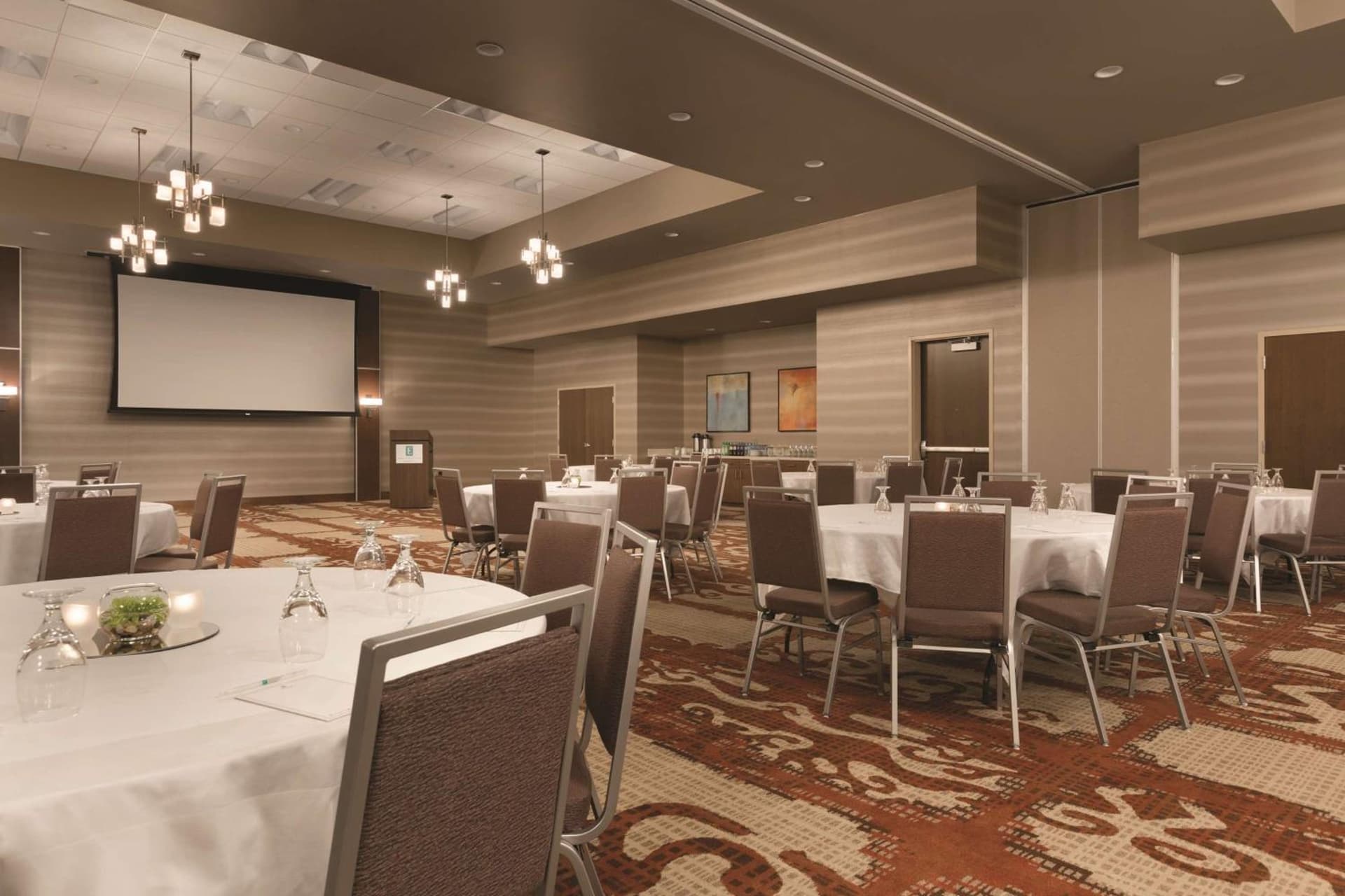Embassy Suites by Hilton Akron Canton Airport gallery photo in North Canton, OH — image 21
