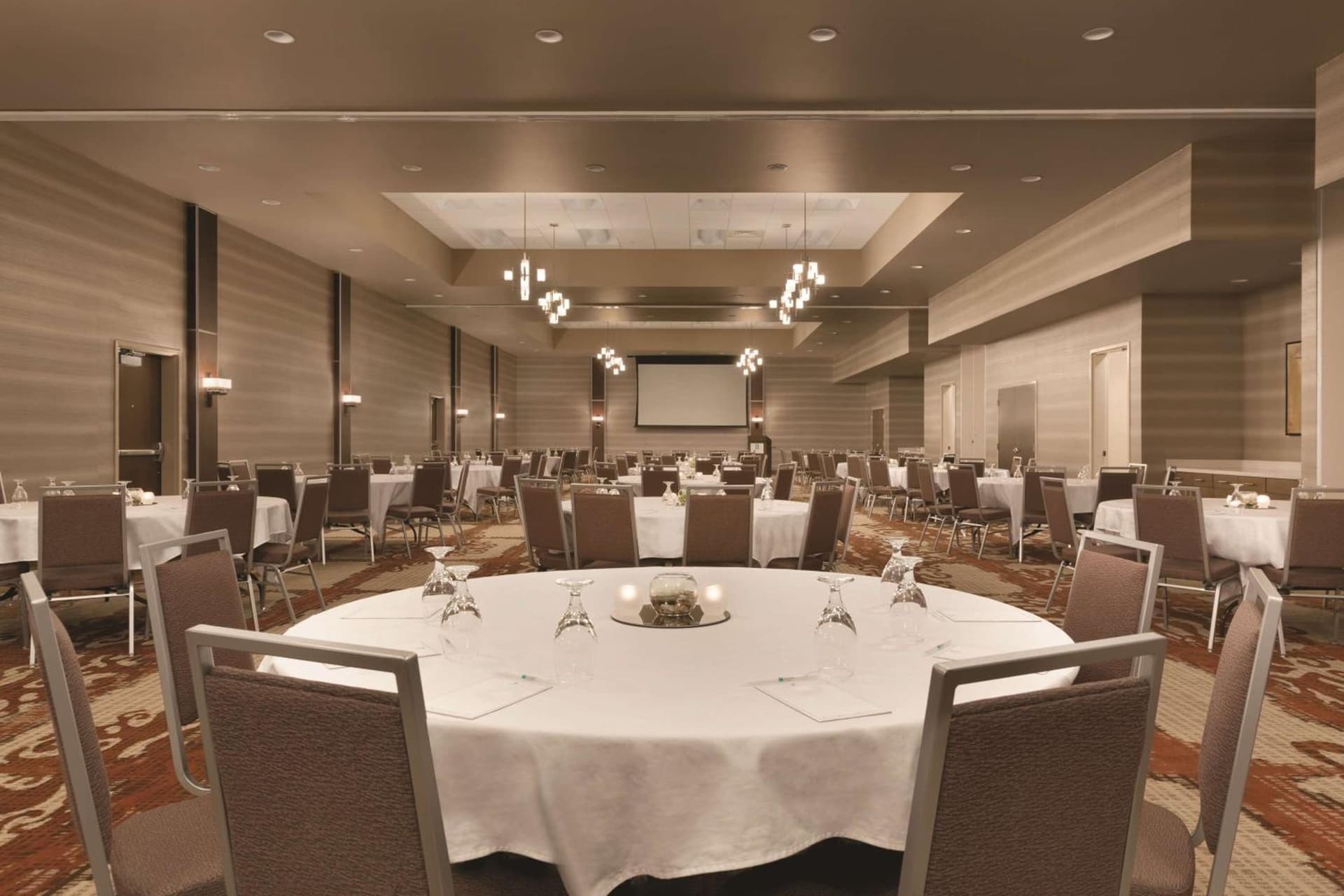 Embassy Suites by Hilton Akron Canton Airport gallery photo in North Canton, OH — image 7