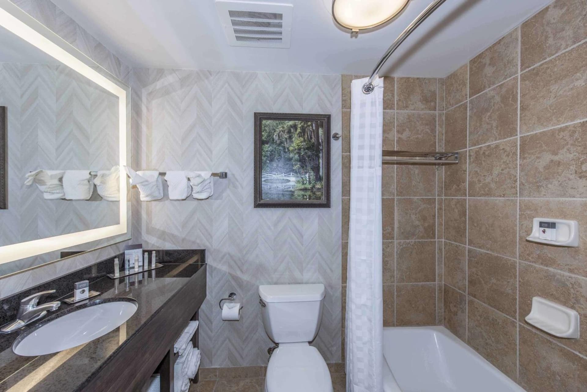 DoubleTree by Hilton North Charleston - Convention Center gallery photo in Charleston, SC — image 29