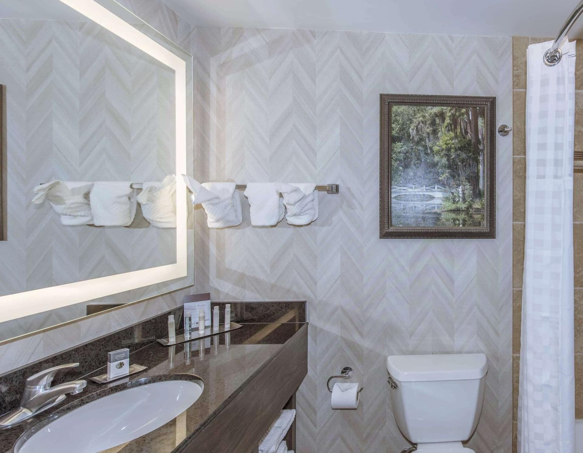 DoubleTree by Hilton North Charleston - Convention Center gallery photo in Charleston, SC — image 39
