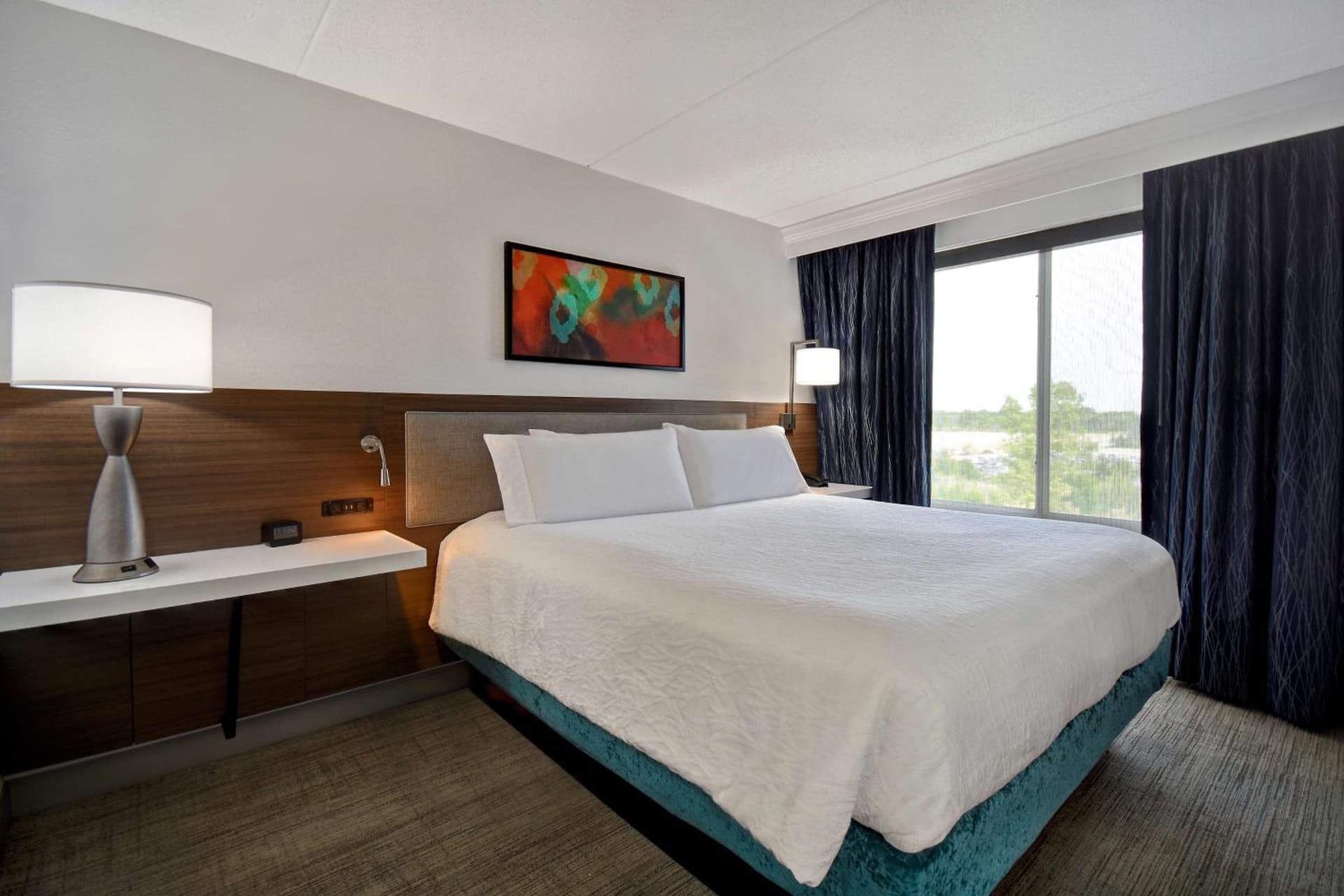 Hilton Garden Inn Detroit Metro Airport interior in Romulus, MI — gallery photo 2