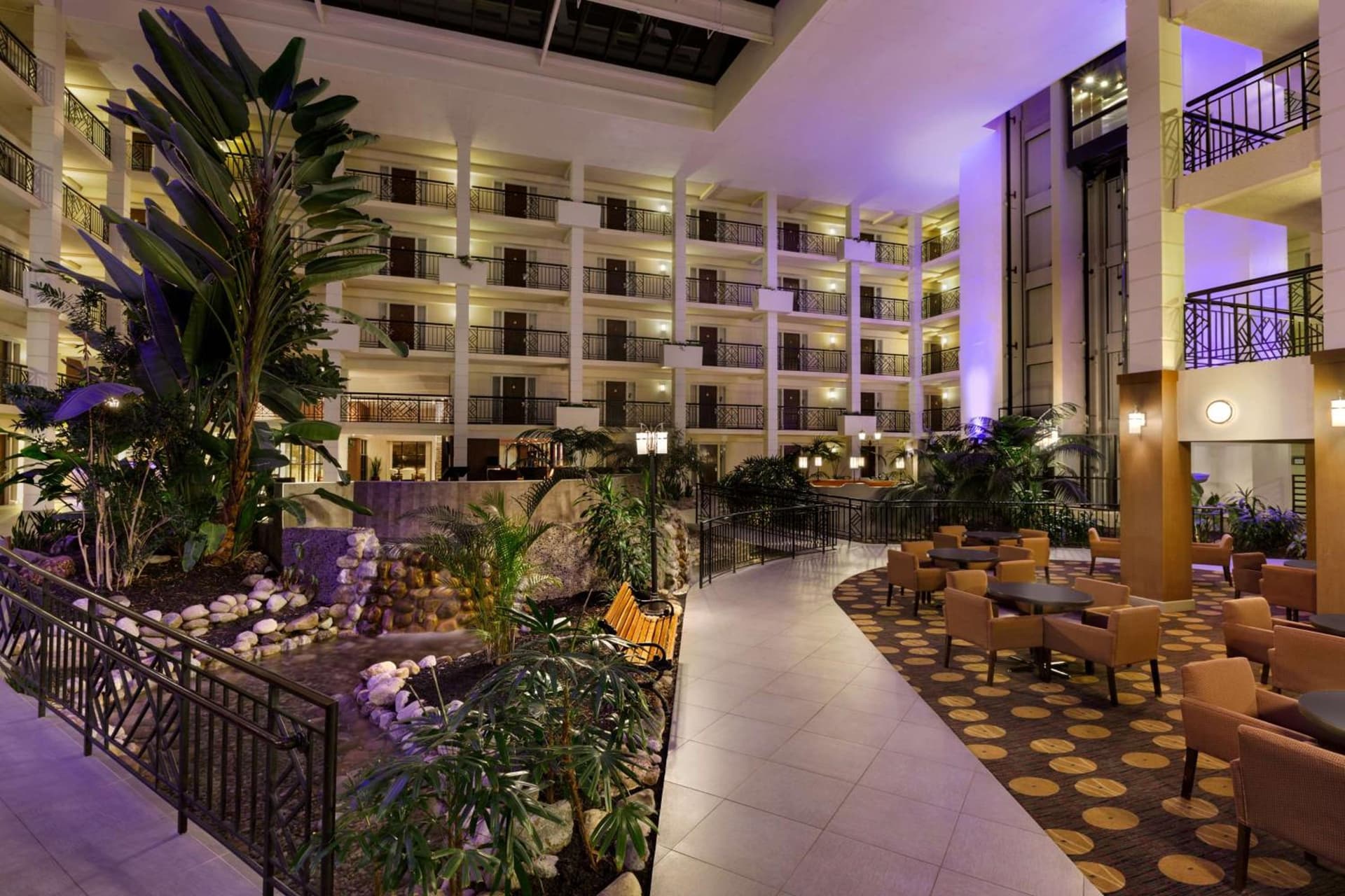 Embassy Suites by Hilton Piscataway Somerset interior in Piscataway, NJ — gallery photo 2