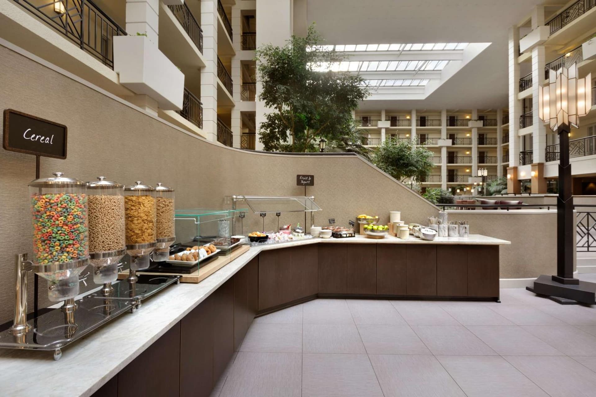 Embassy Suites by Hilton Piscataway Somerset gallery photo in Piscataway, NJ — image 23