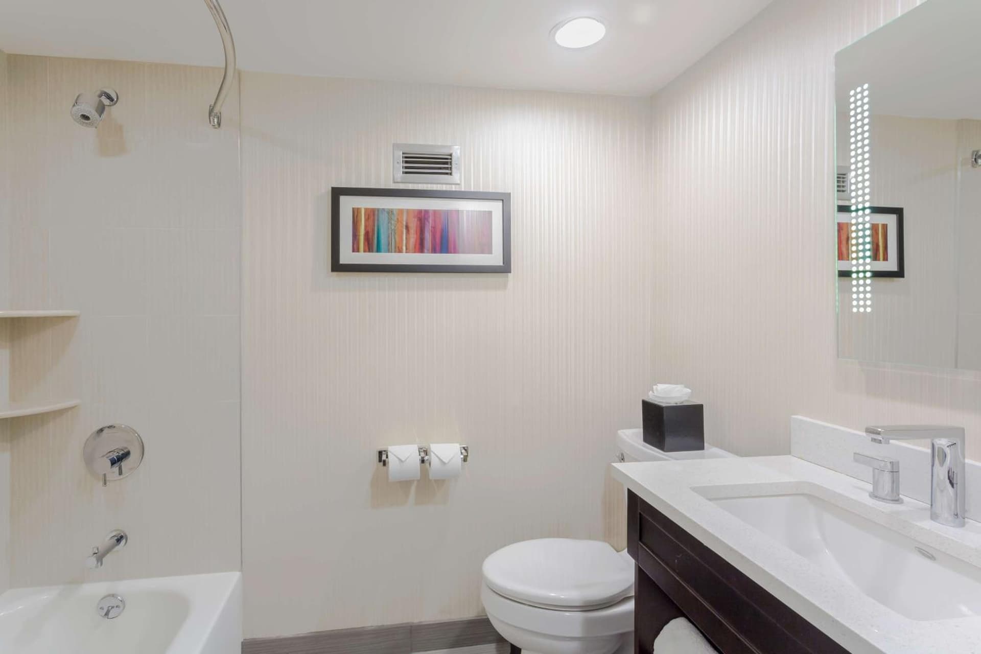 Embassy Suites by Hilton Piscataway Somerset gallery photo in Piscataway, NJ — image 5