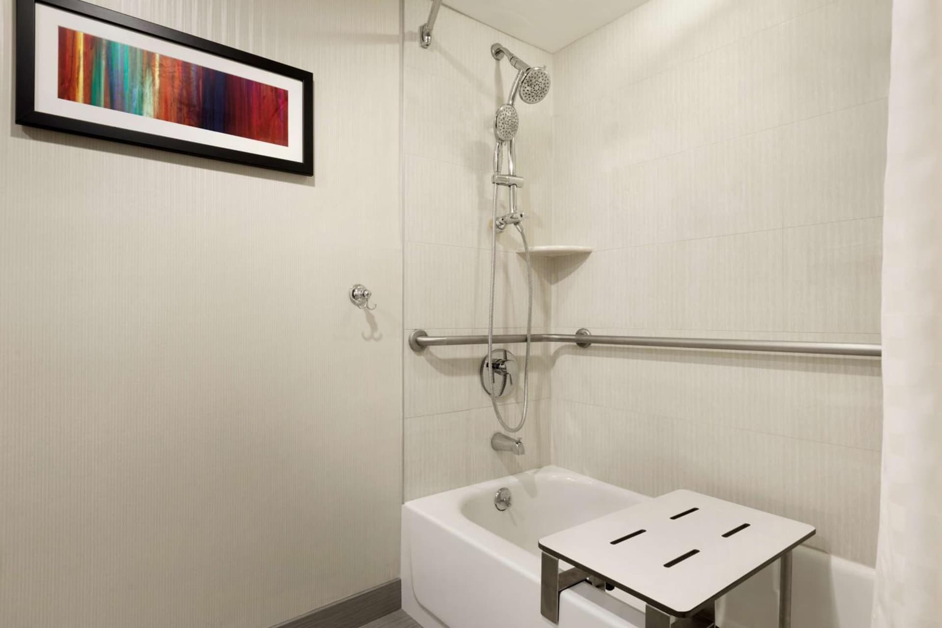 Embassy Suites by Hilton Piscataway Somerset gallery photo in Piscataway, NJ — image 25