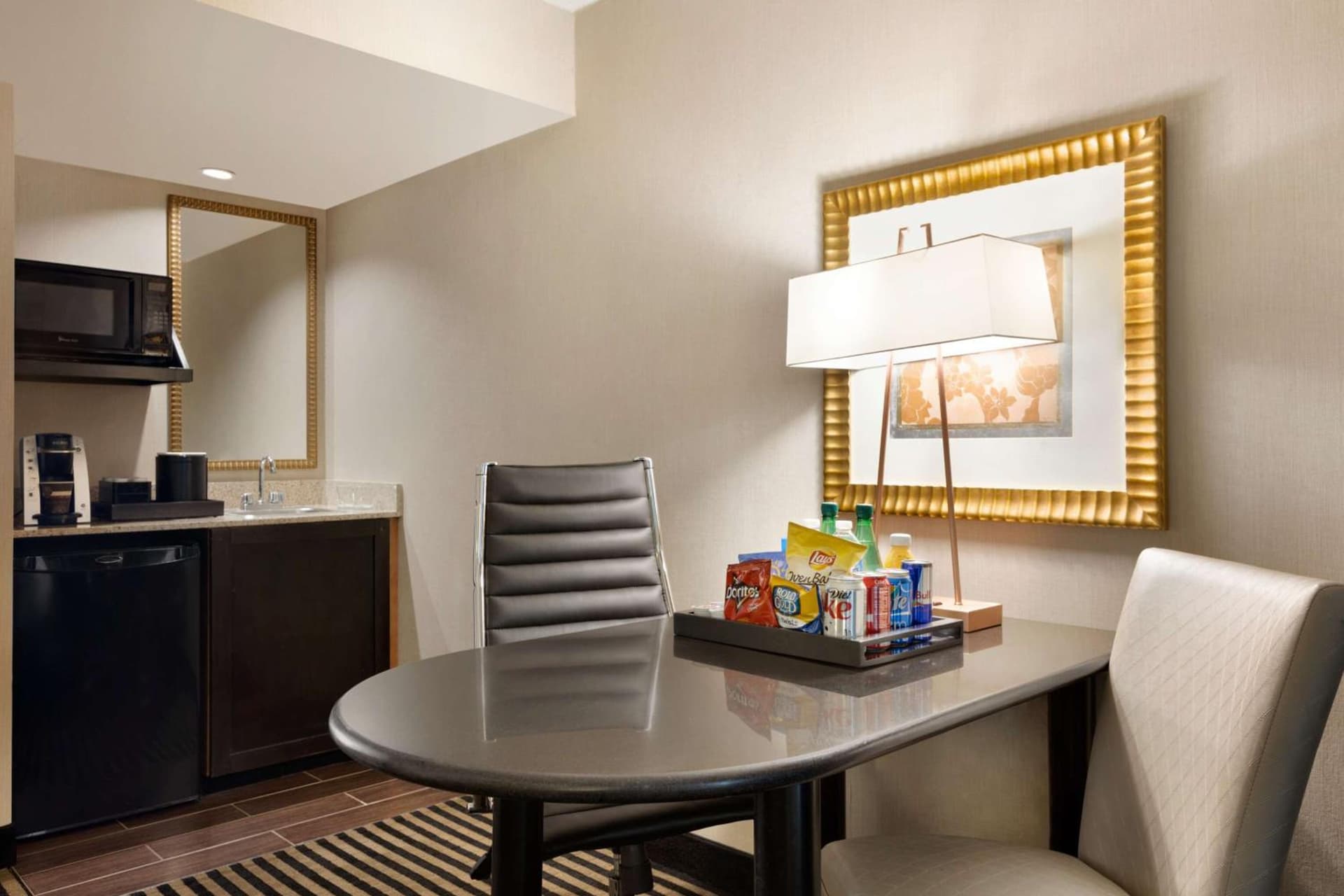 Embassy Suites by Hilton Piscataway Somerset gallery photo in Piscataway, NJ — image 24