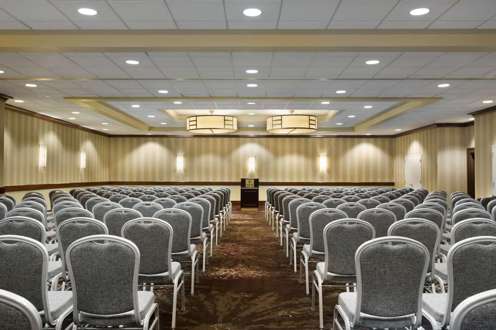 Embassy Suites by Hilton Piscataway Somerset gallery photo in Piscataway, NJ — image 31