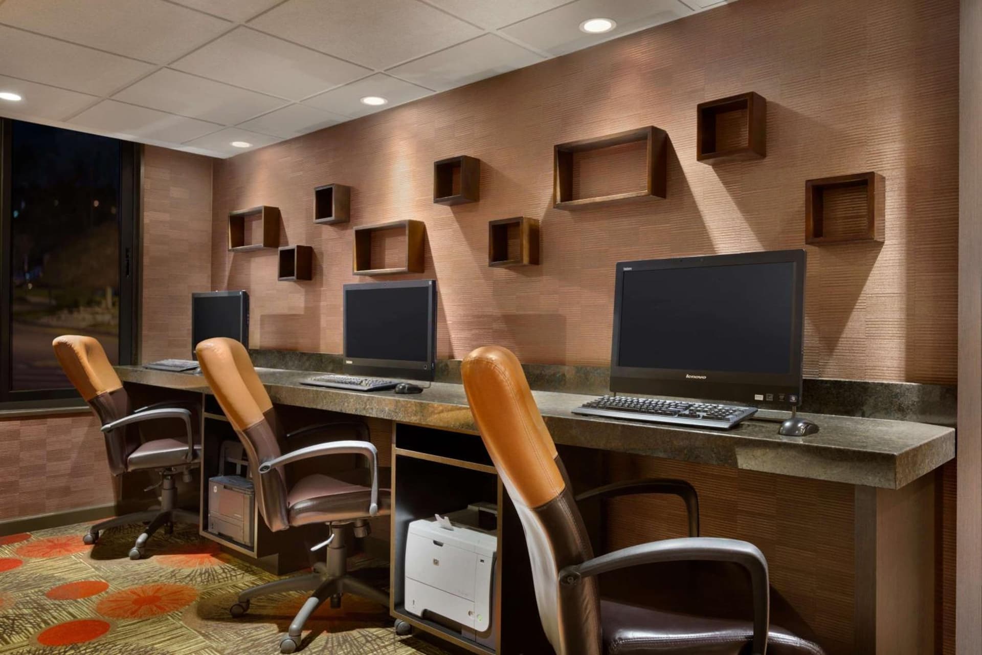 Embassy Suites by Hilton Piscataway Somerset gallery photo in Piscataway, NJ — image 37