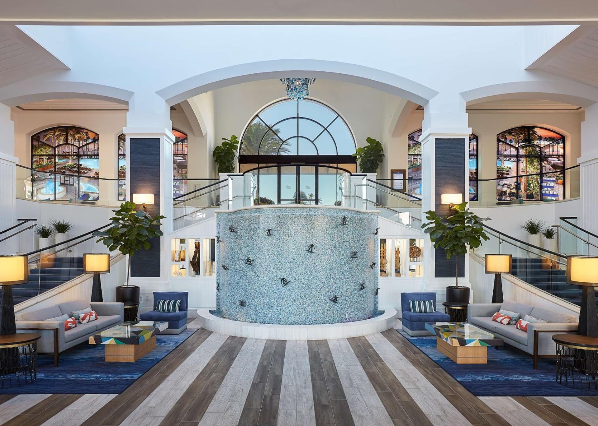 The Waterfront Beach Resort, A Hilton Hotel gallery photo in Huntington Beach, CA — image 117