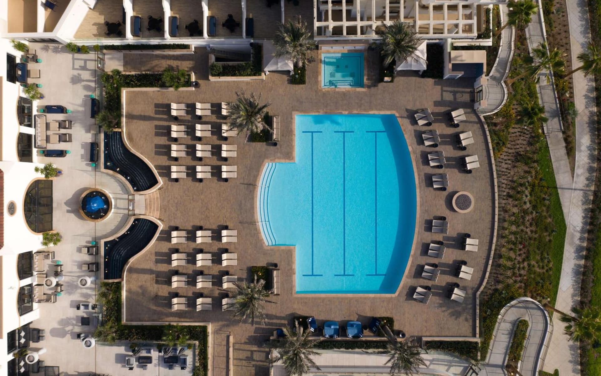 The Waterfront Beach Resort, A Hilton Hotel gallery photo in Huntington Beach, CA — image 140