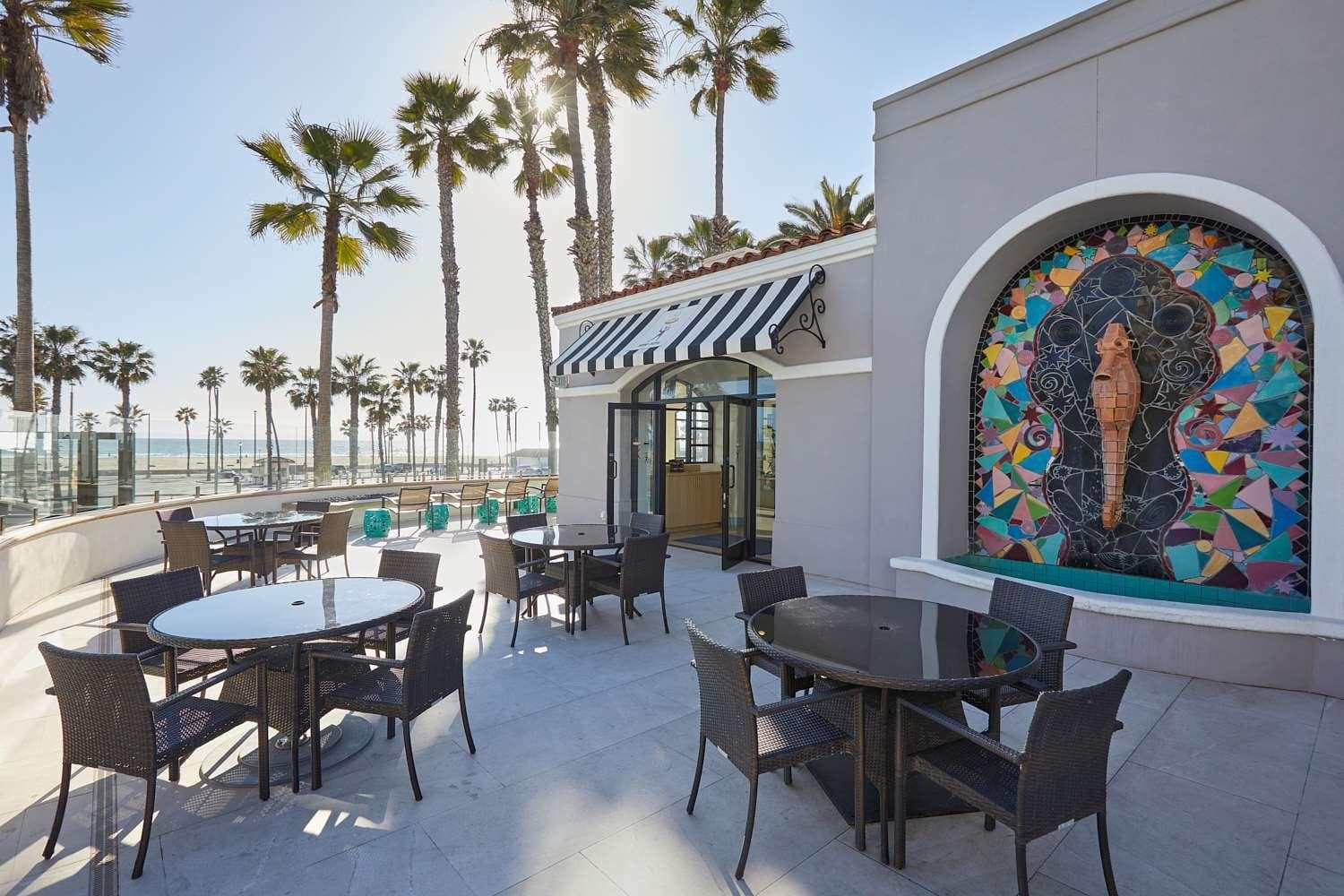 The Waterfront Beach Resort, A Hilton Hotel gallery photo in Huntington Beach, CA — image 114