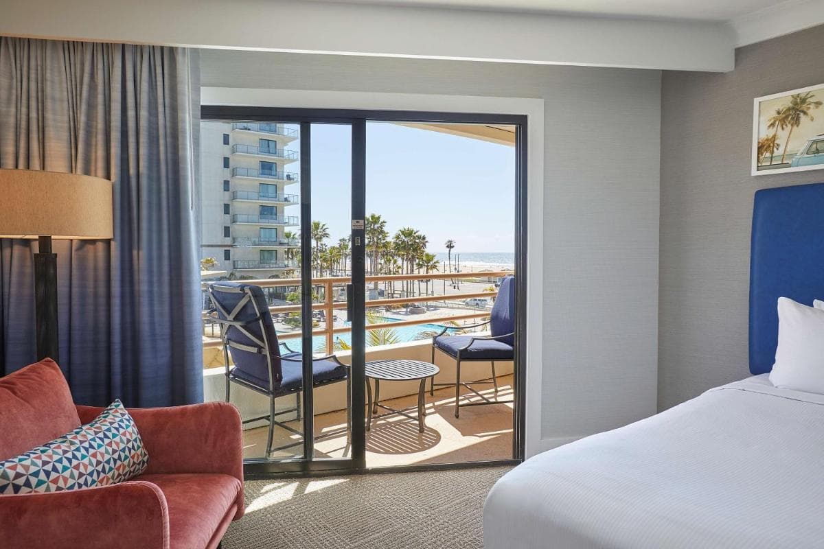 The Waterfront Beach Resort, A Hilton Hotel gallery photo in Huntington Beach, CA — image 65