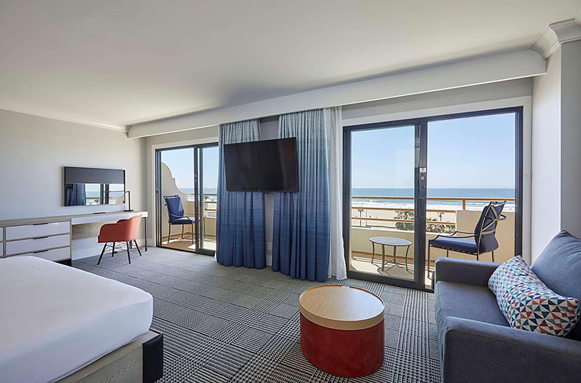 The Waterfront Beach Resort, A Hilton Hotel gallery photo in Huntington Beach, CA — image 28