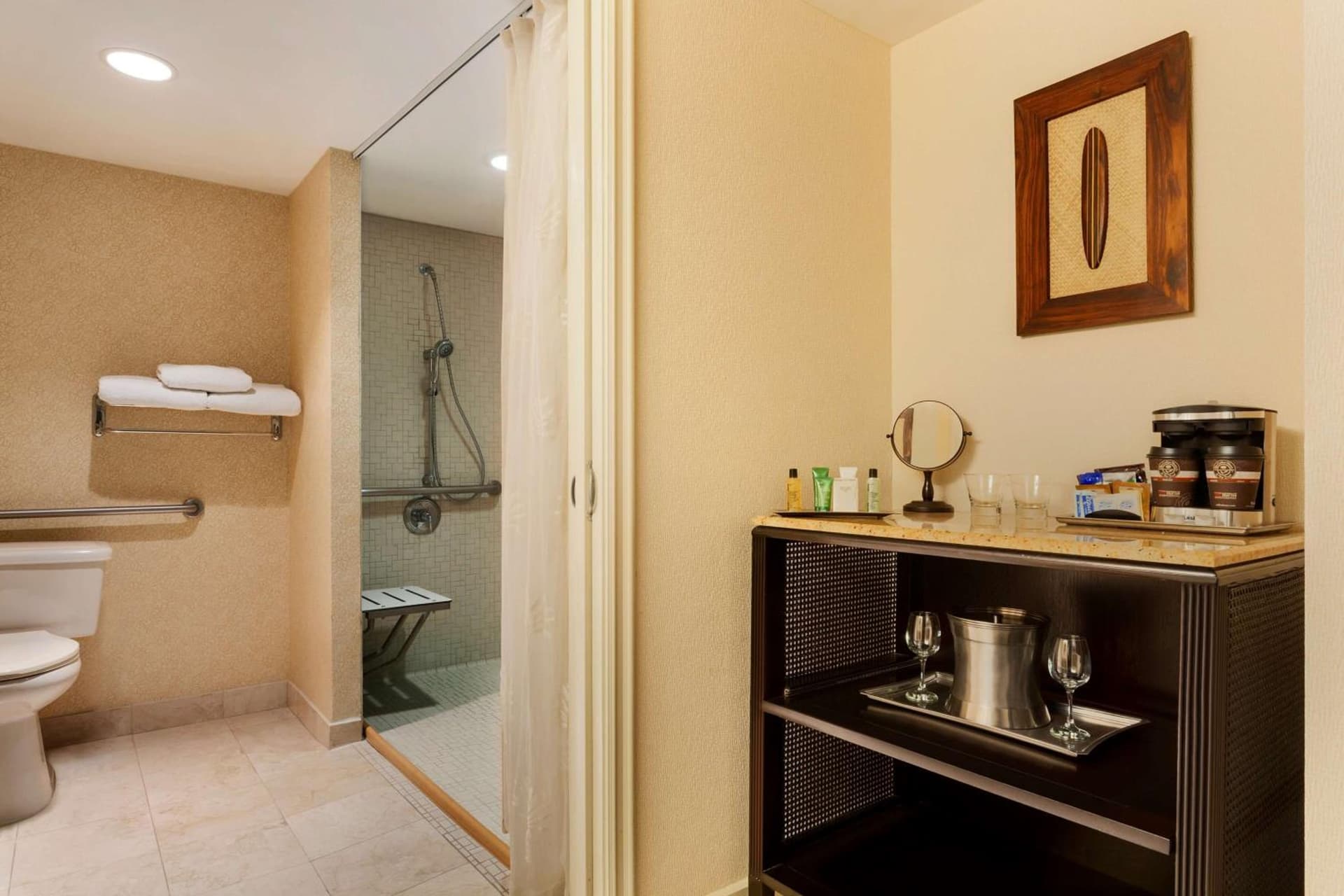 The Waterfront Beach Resort, A Hilton Hotel gallery photo in Huntington Beach, CA — image 67