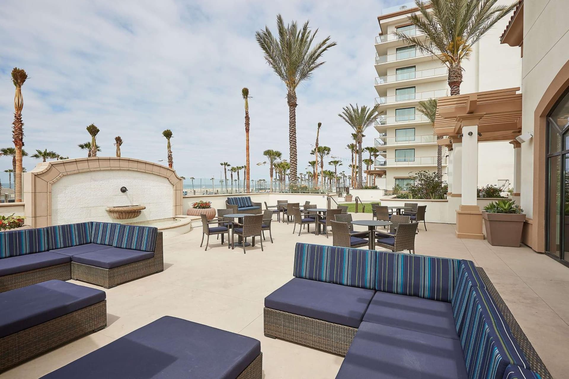 The Waterfront Beach Resort, A Hilton Hotel gallery photo in Huntington Beach, CA — image 132