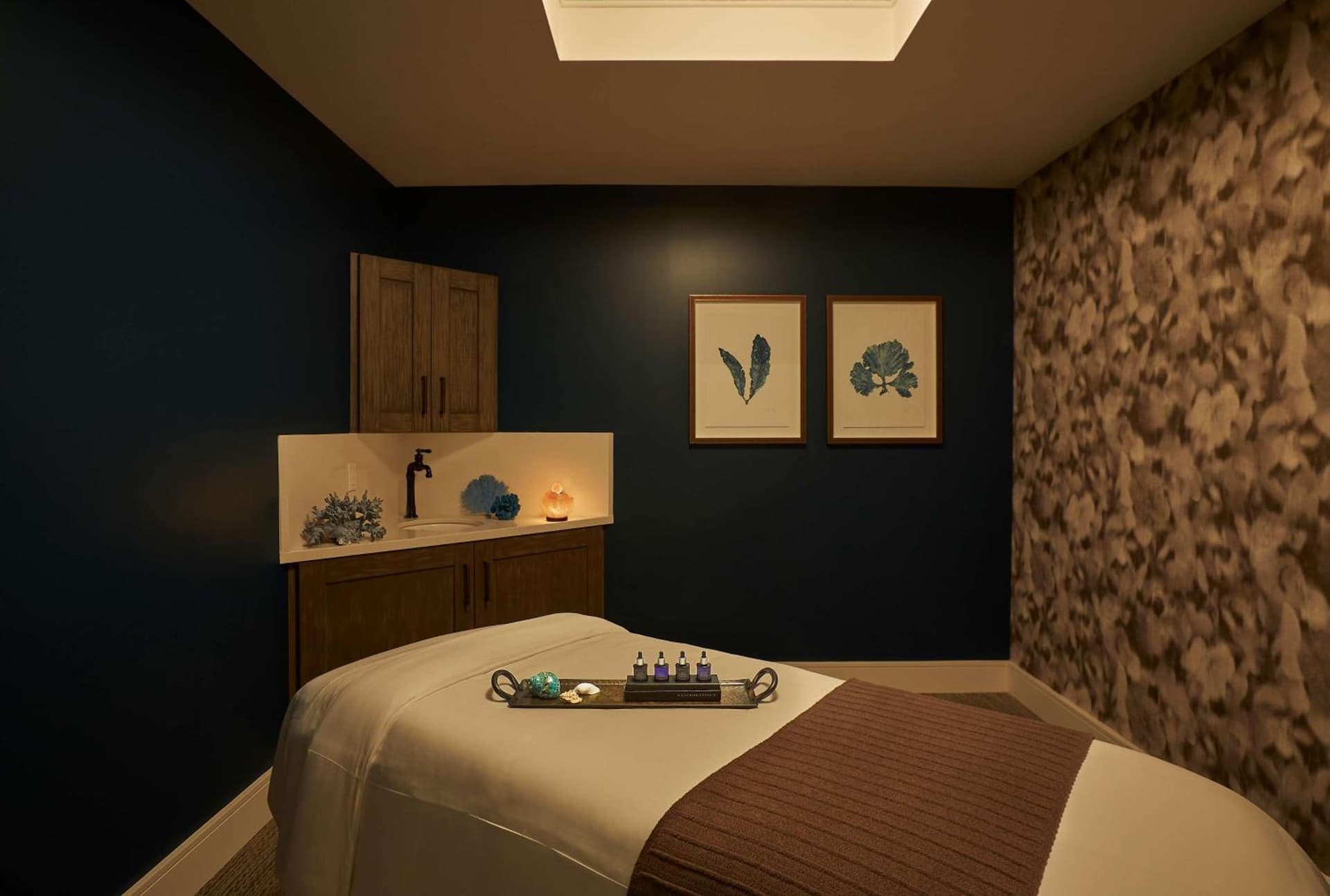 The Waterfront Beach Resort, A Hilton Hotel gallery photo in Huntington Beach, CA — image 20