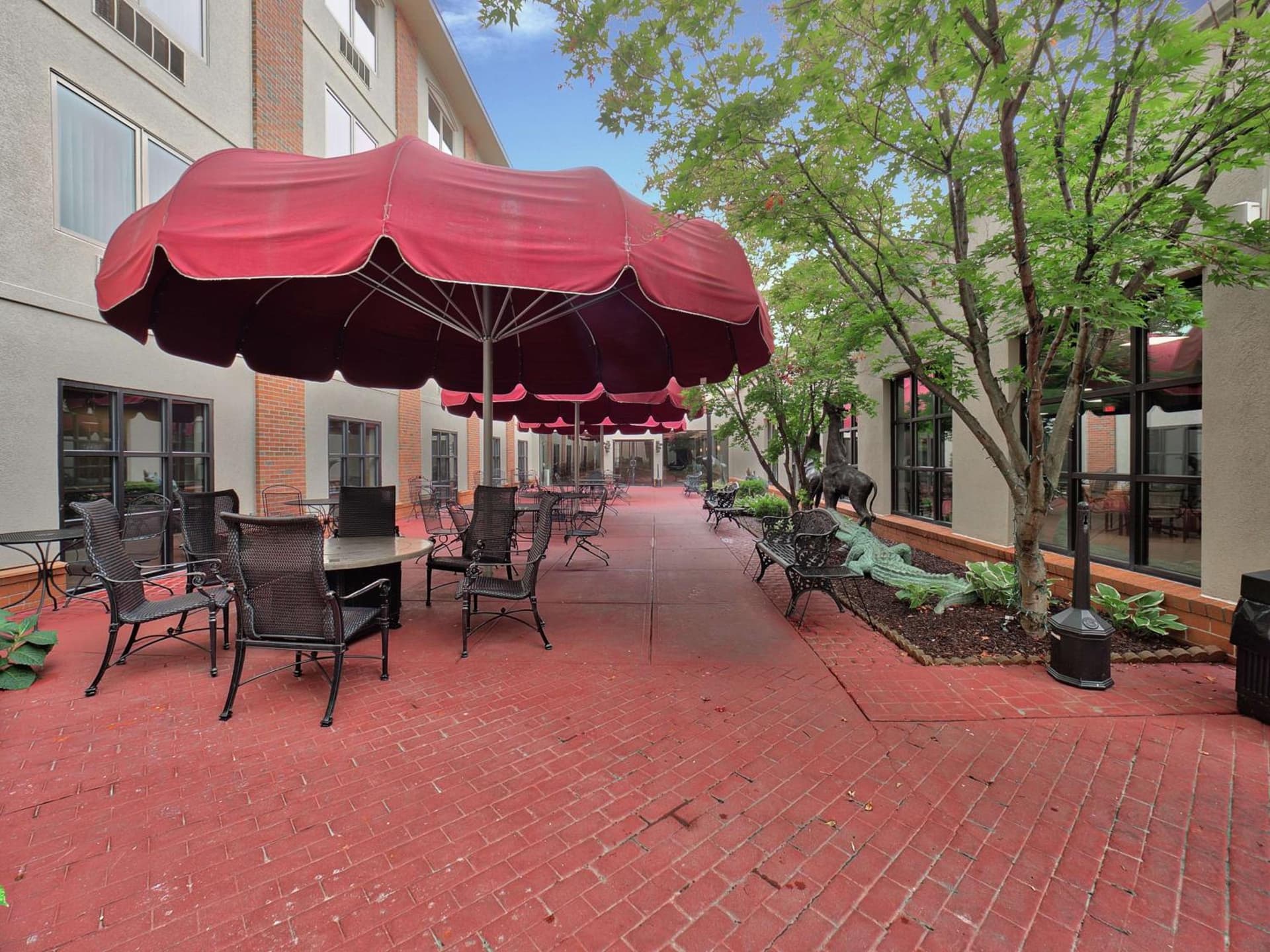 DoubleTree by Hilton Bloomington gallery photo in Bloomington, IL — image 28