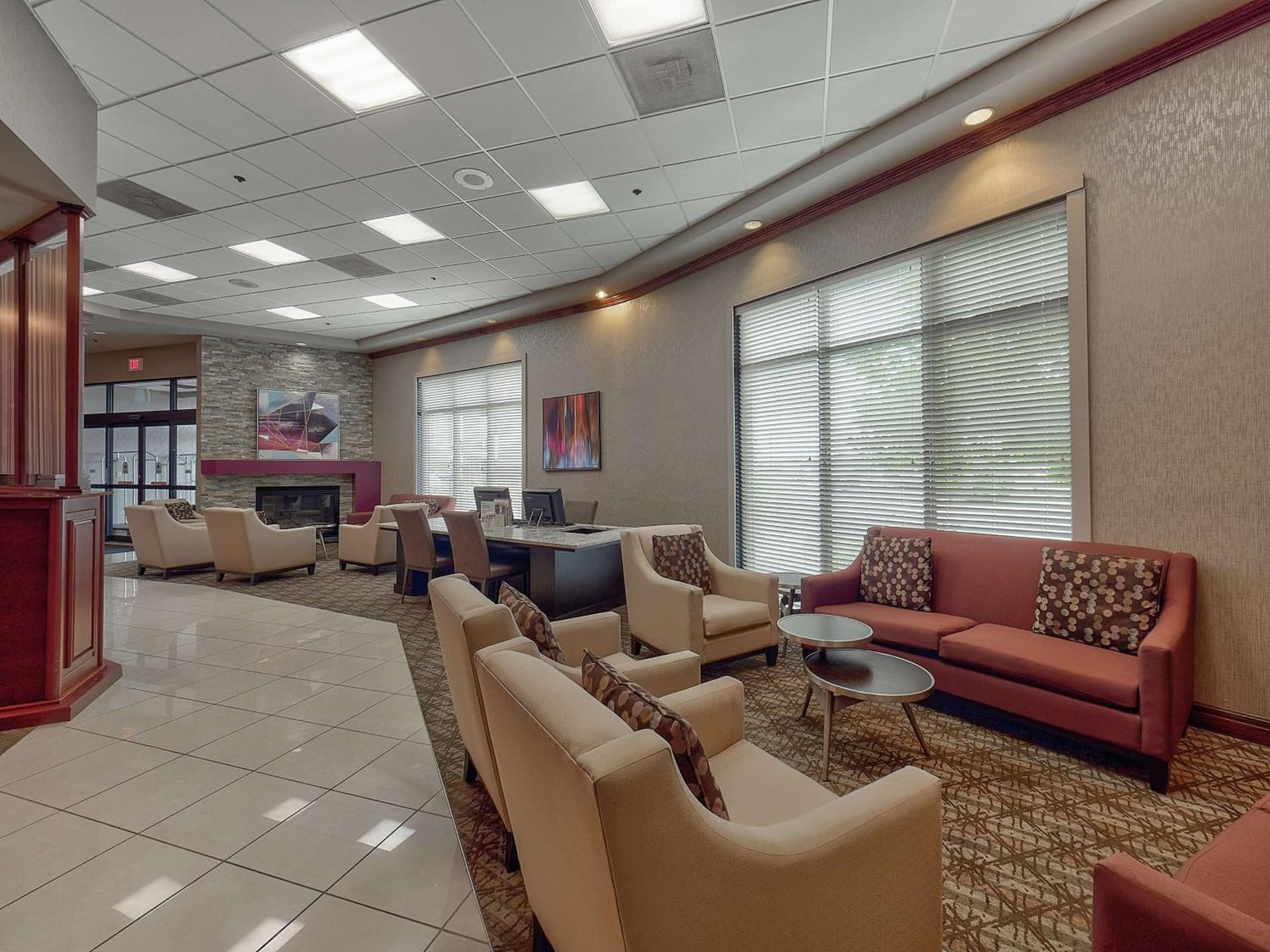 DoubleTree by Hilton Bloomington interior in Bloomington, IL — gallery photo 2